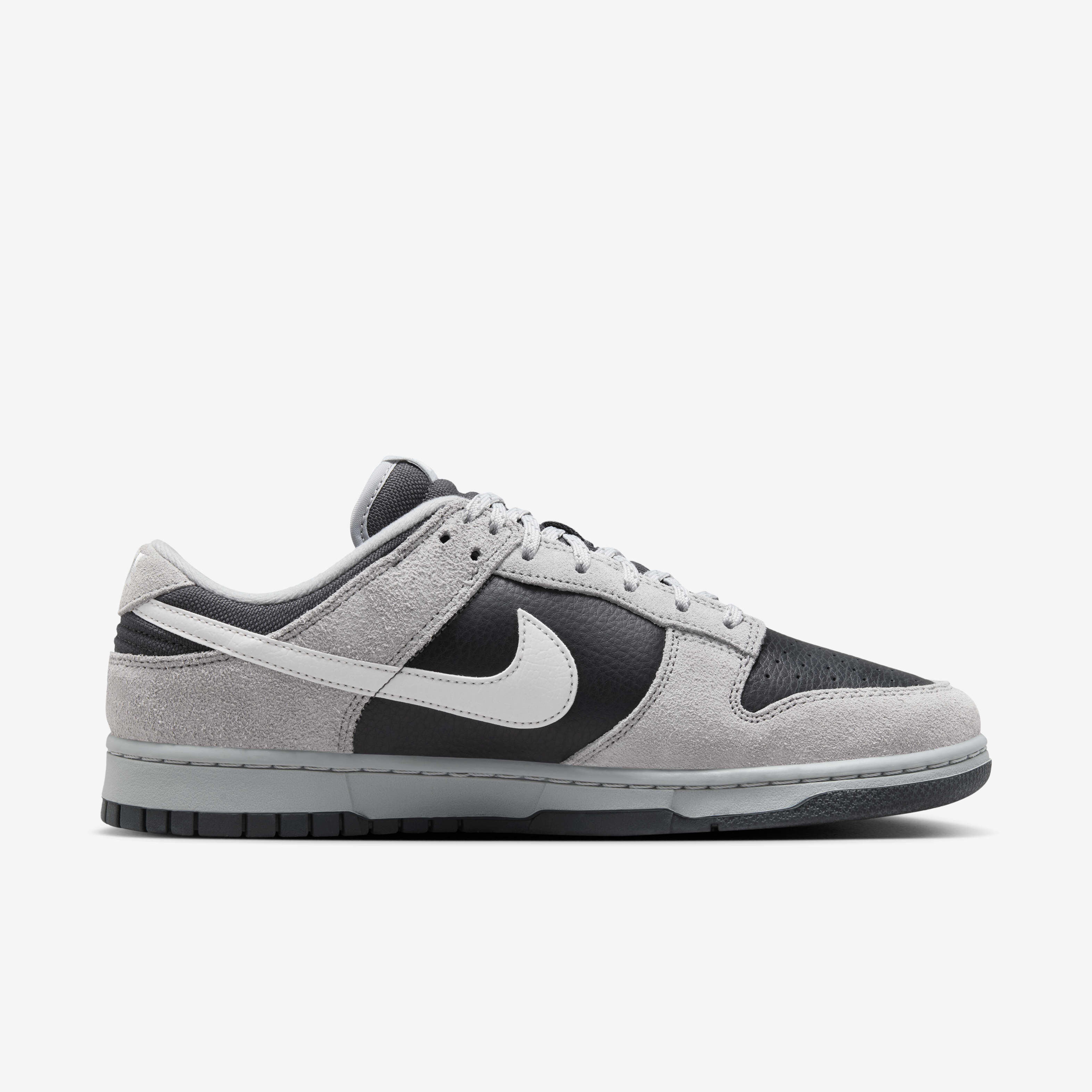 Nike Dunk Low image number 2