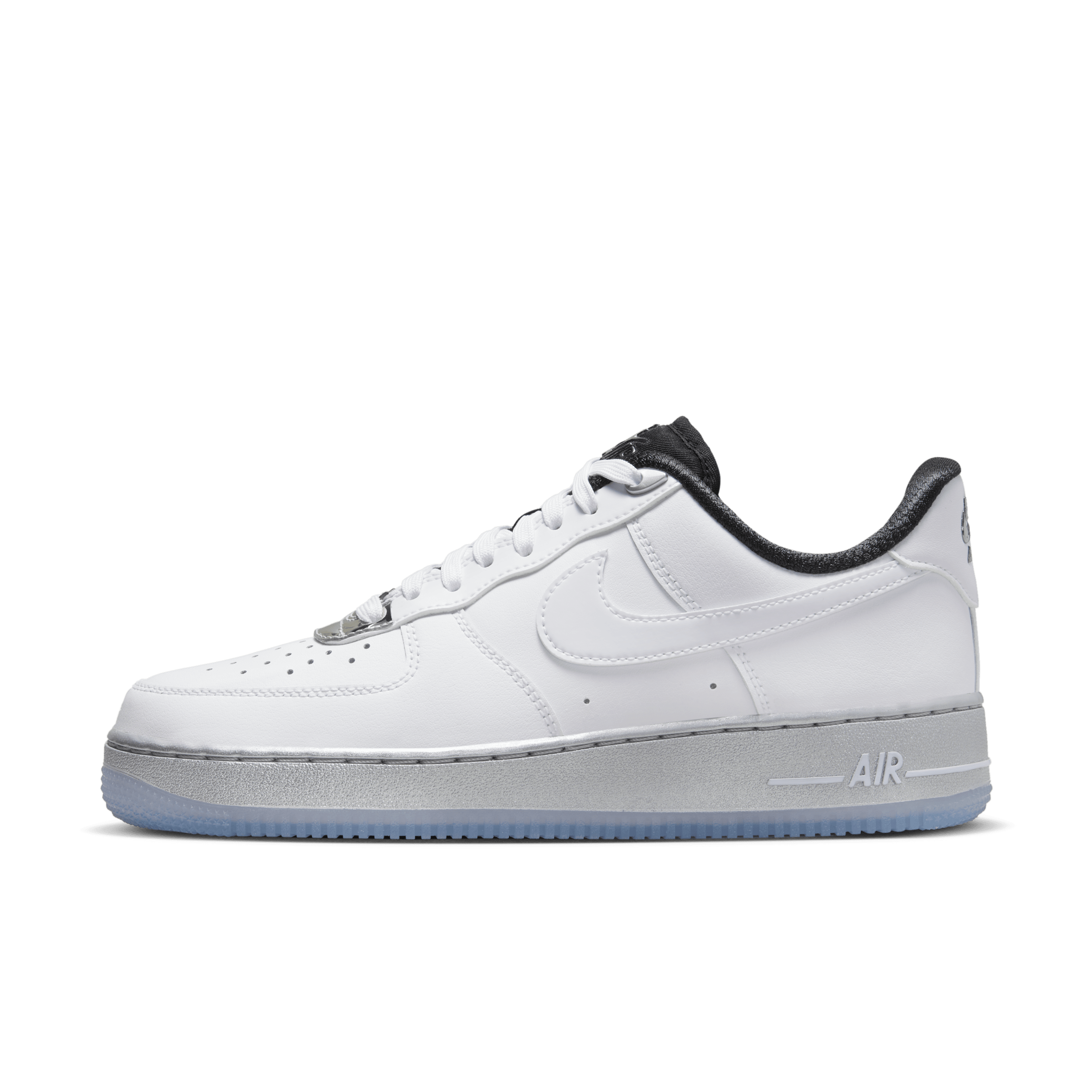 Shop Air Force 1 07 SE Women s Shoes Nike UAE