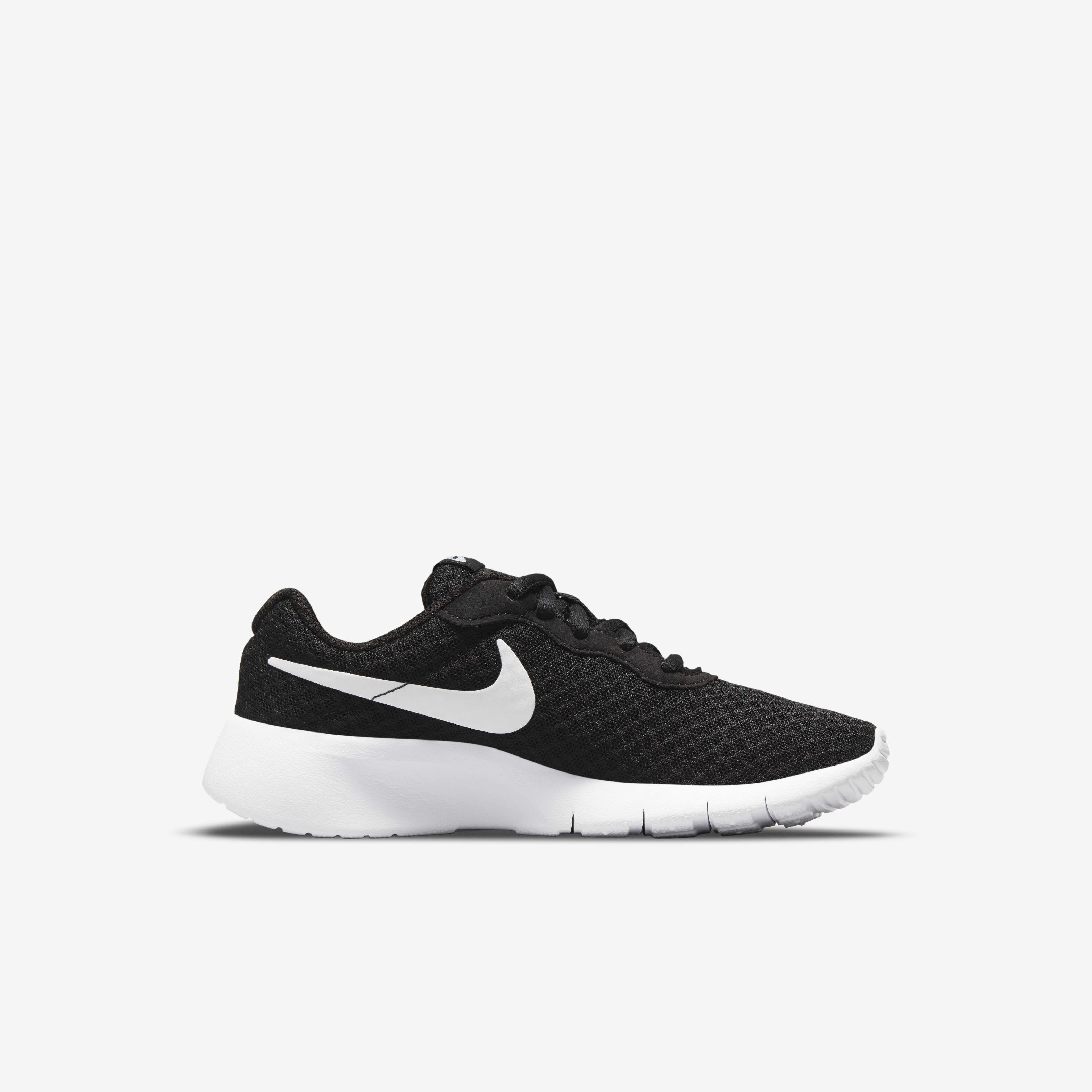 نايكي تانجون image number 2