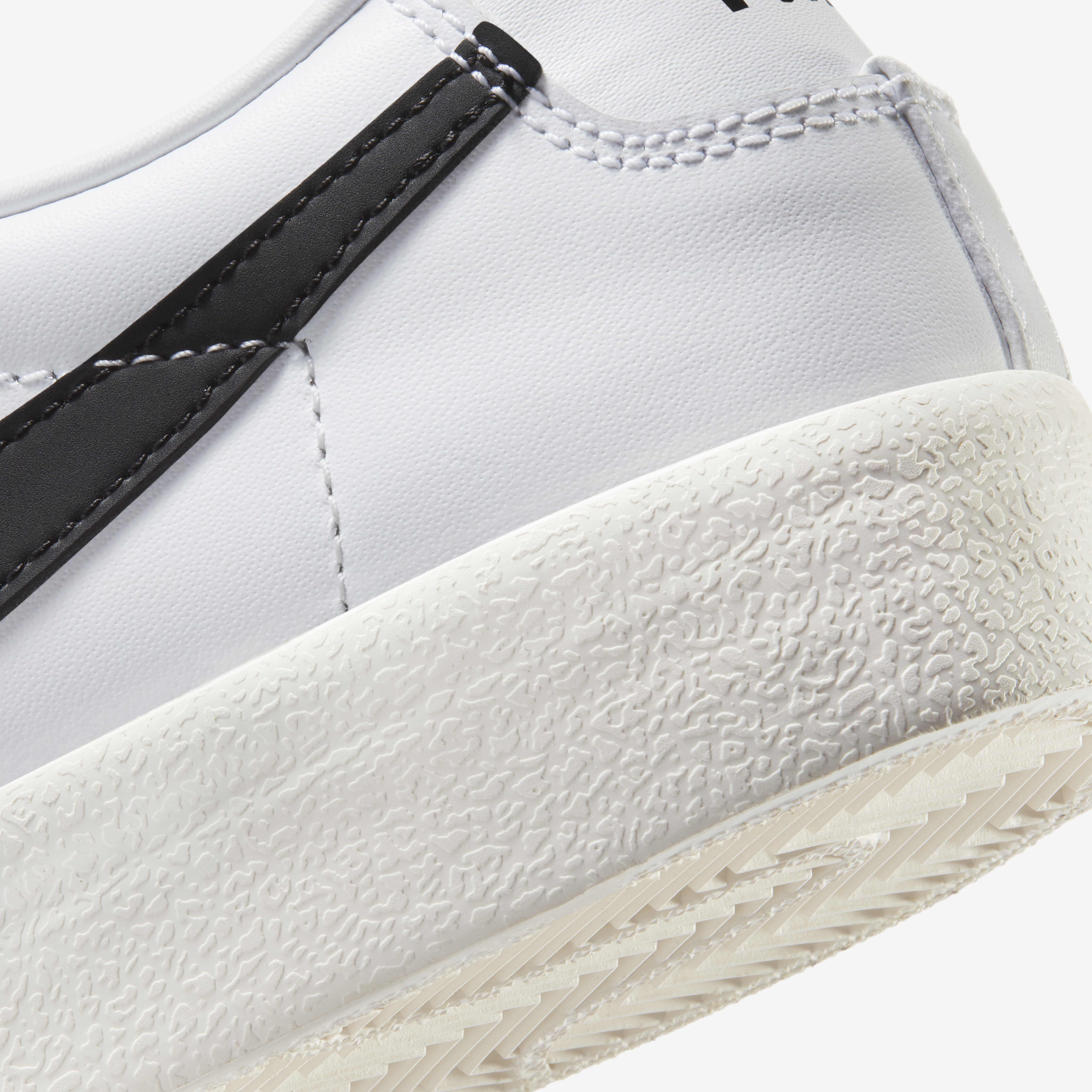 نايكي بليزر لو 77' فينتج image number 8