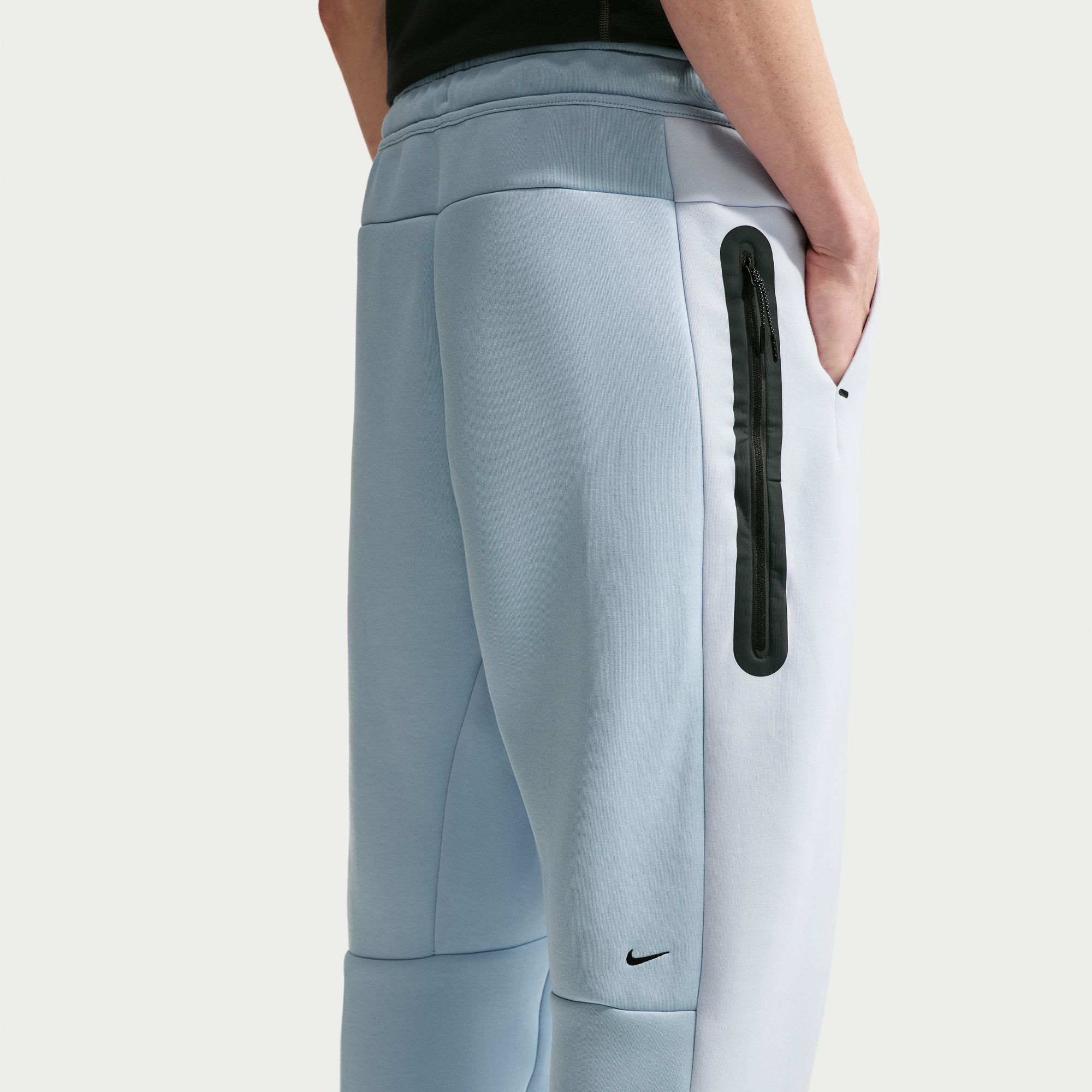 Nike Tech image number 3
