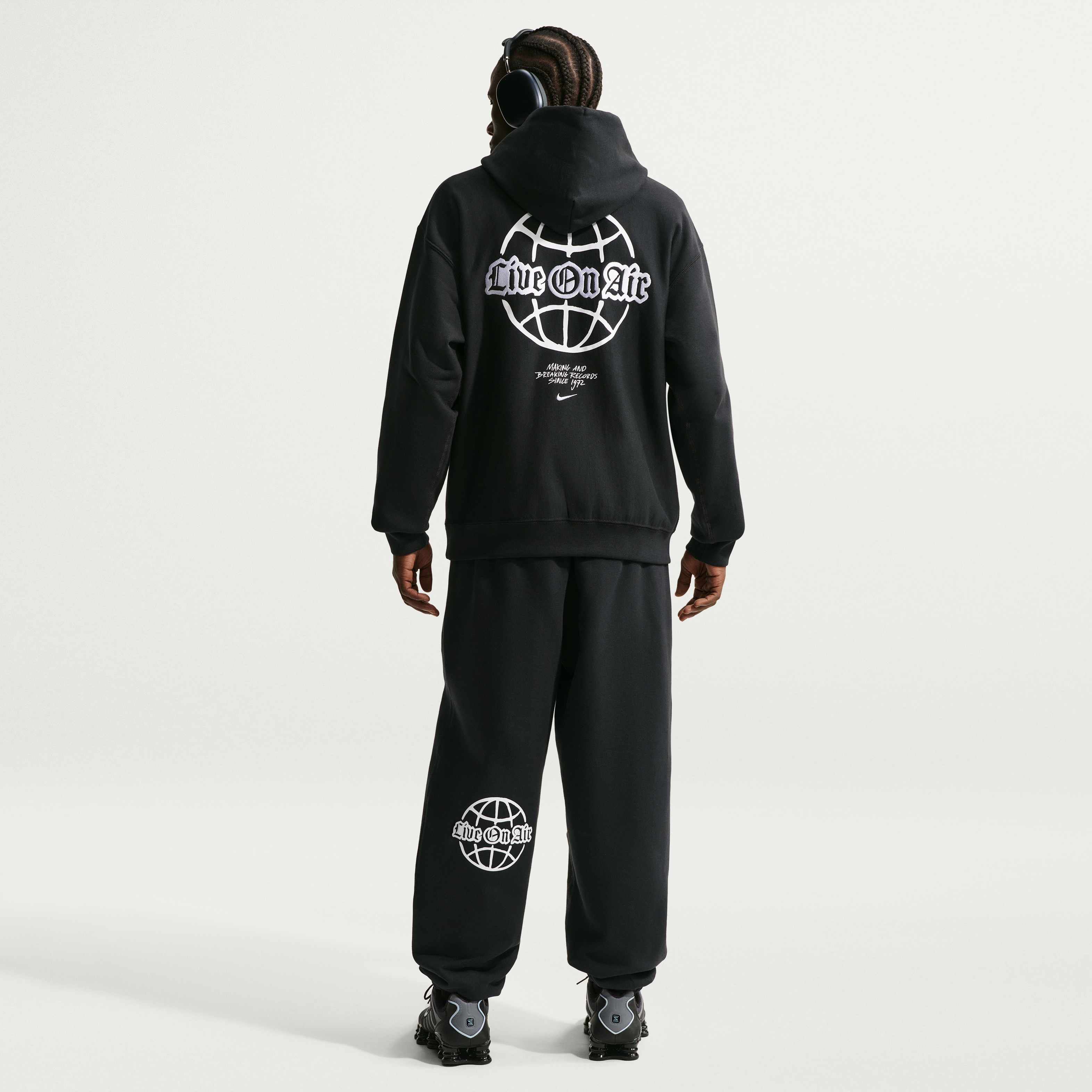 نايكي سولو سووش image number 4