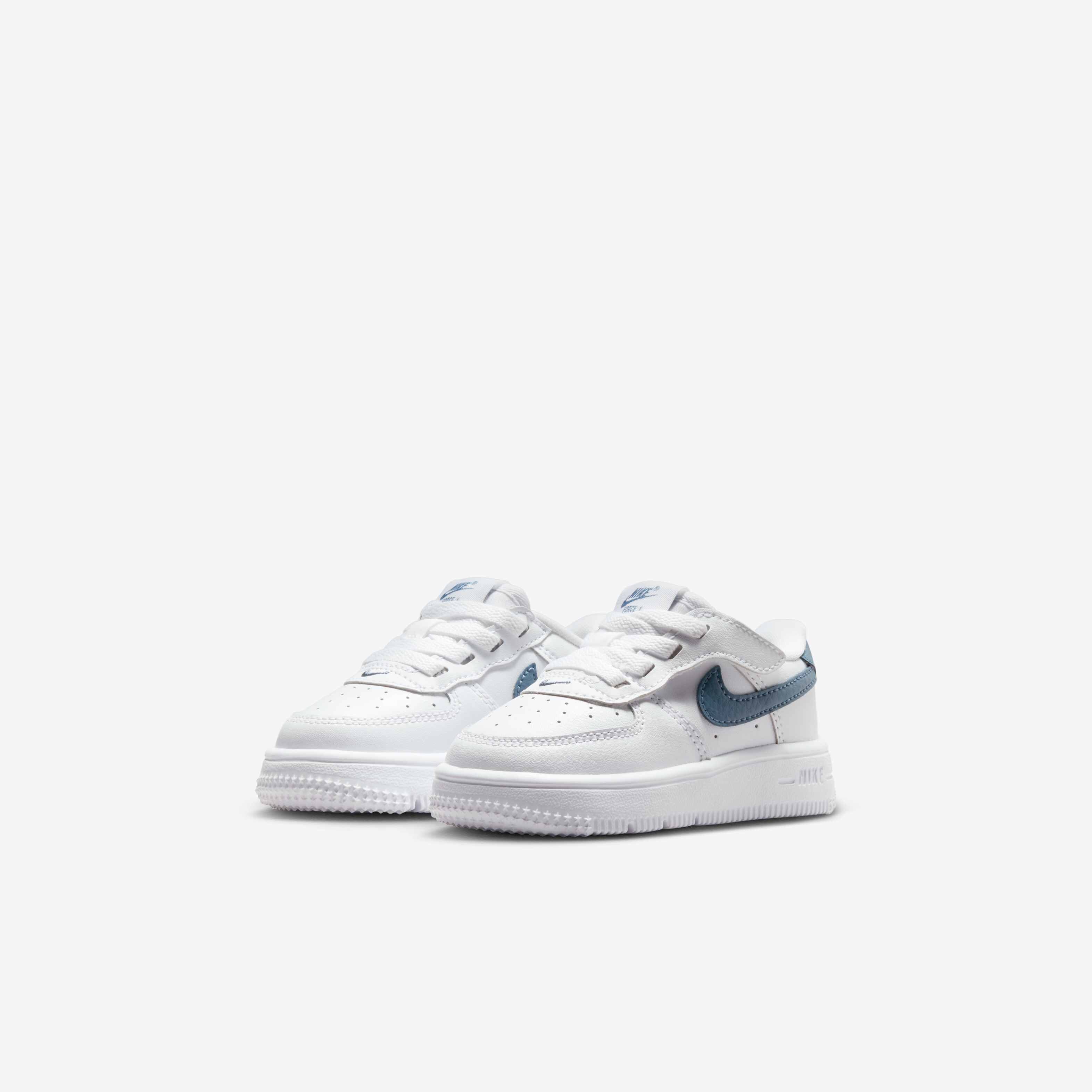 Nike Force 1 Low EasyOn image number 4