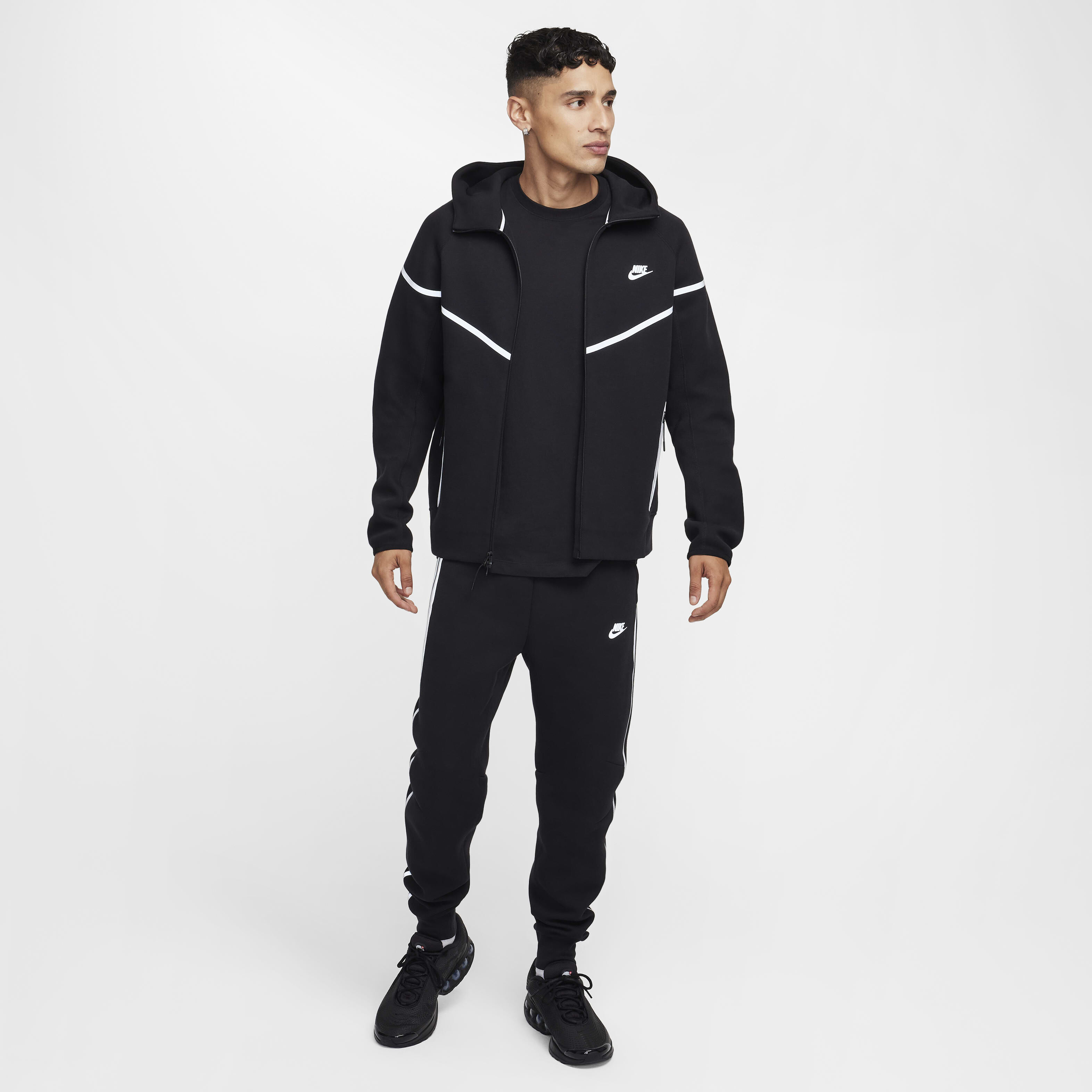 Nike Tech Windrunner image number 7