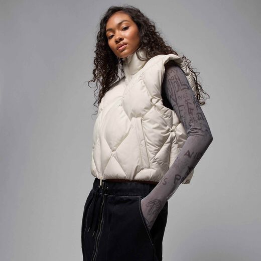 Jackets & Gilets-JRDN, Jordan Brooklyn, Women's Therma-FIT Quilted Puffer Gilet