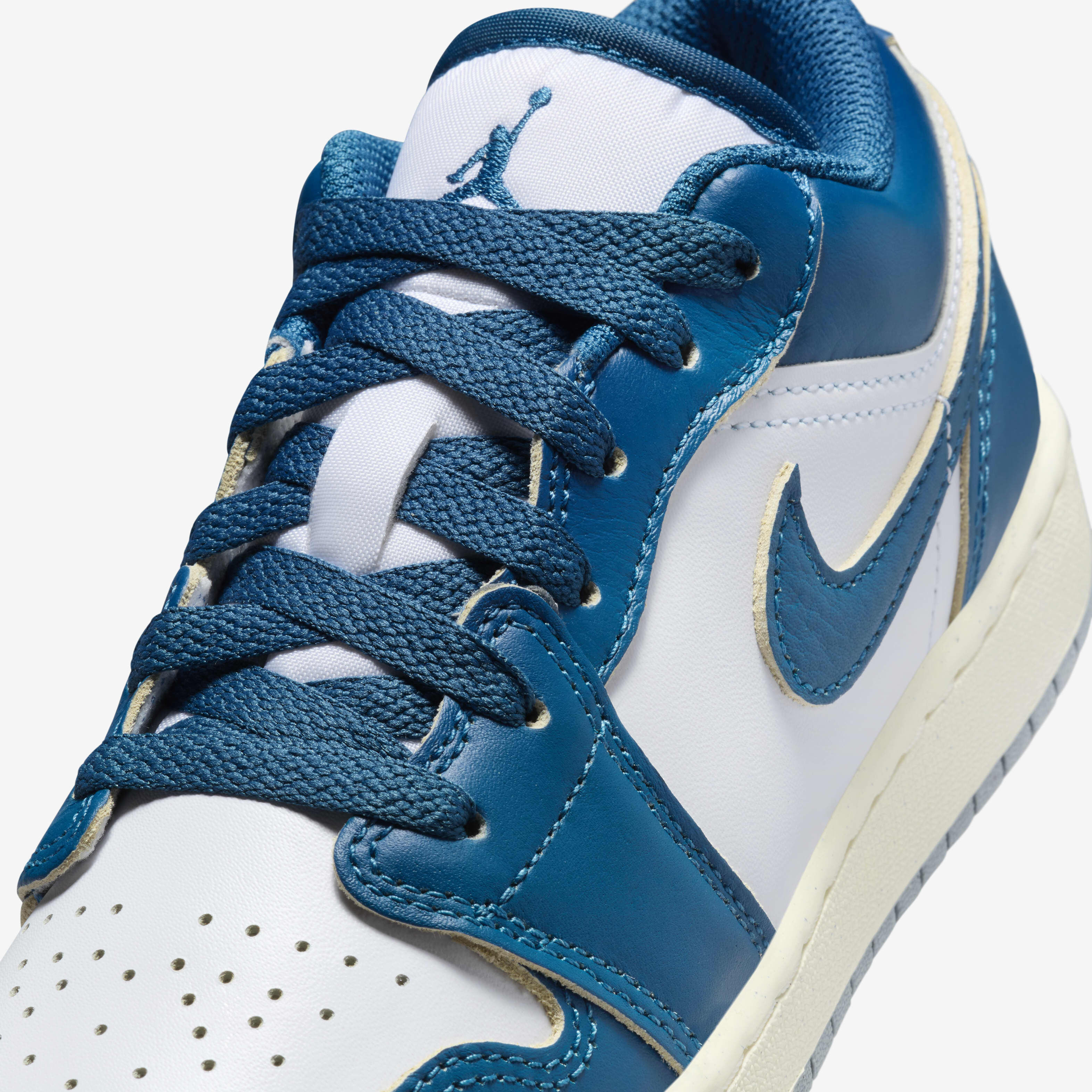 Air Jordan 1 Low SE image number 6