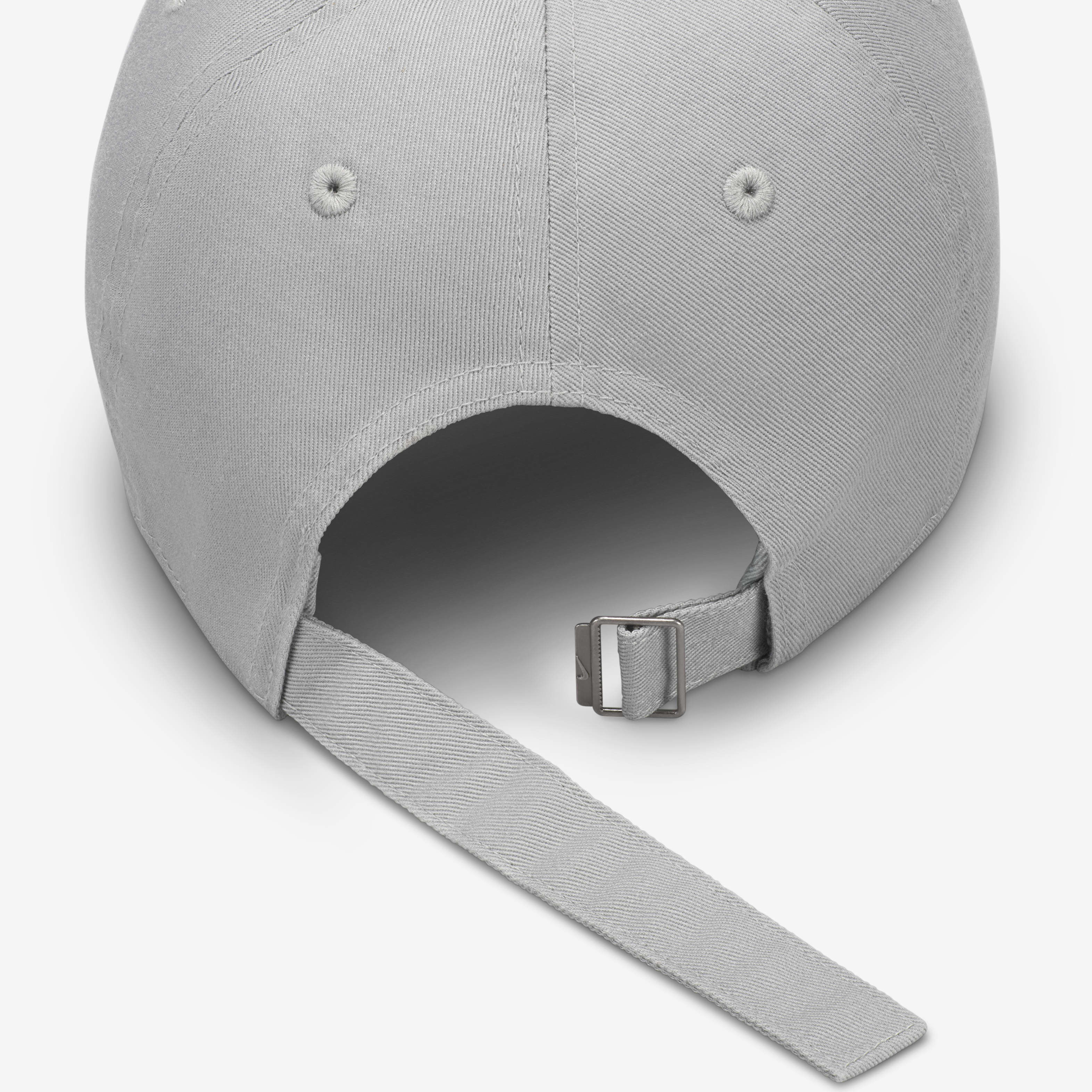 نايكي كلوب image number 2