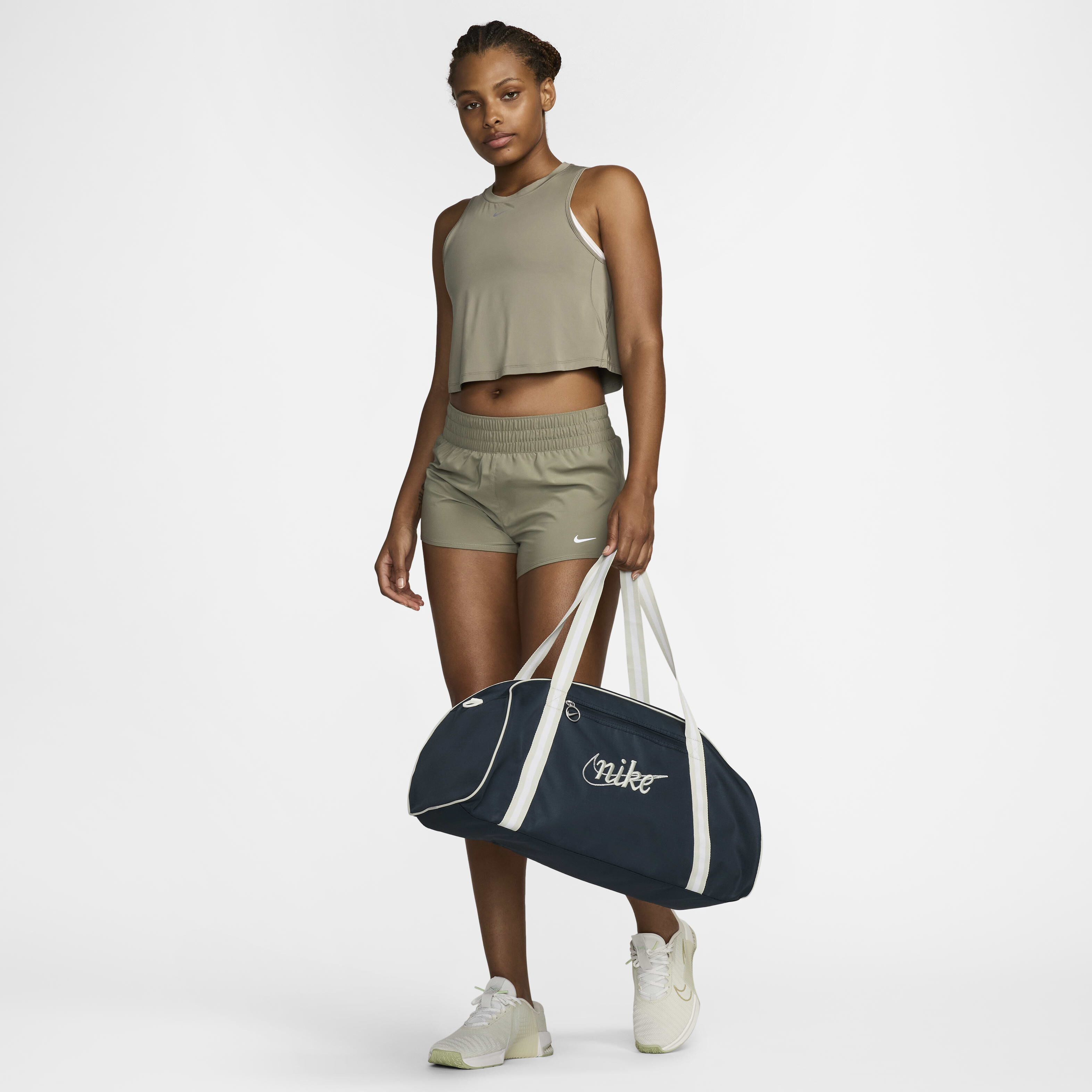 نايكي جيم كلوب image number 11