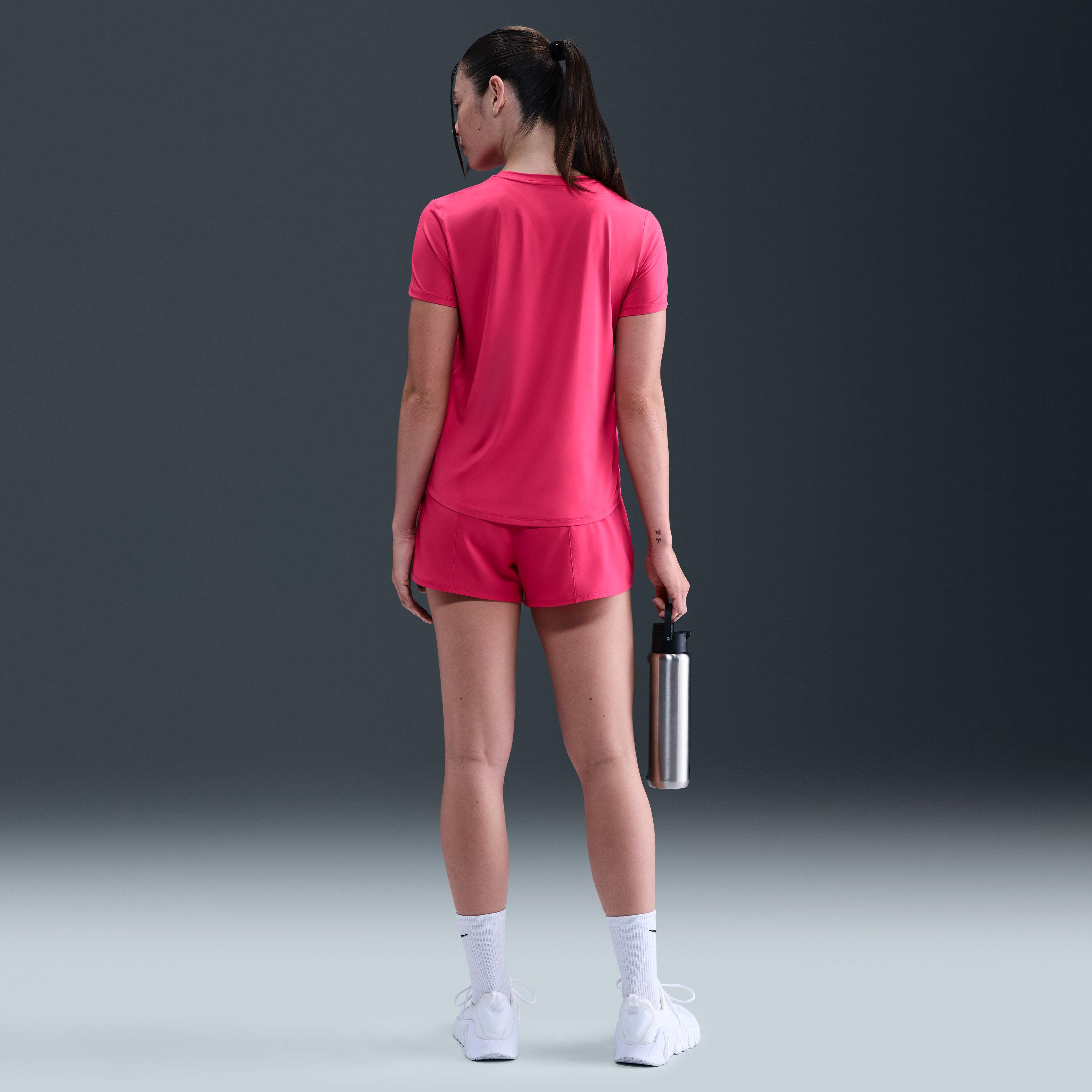 نايكي ون كلاسيك image number 4