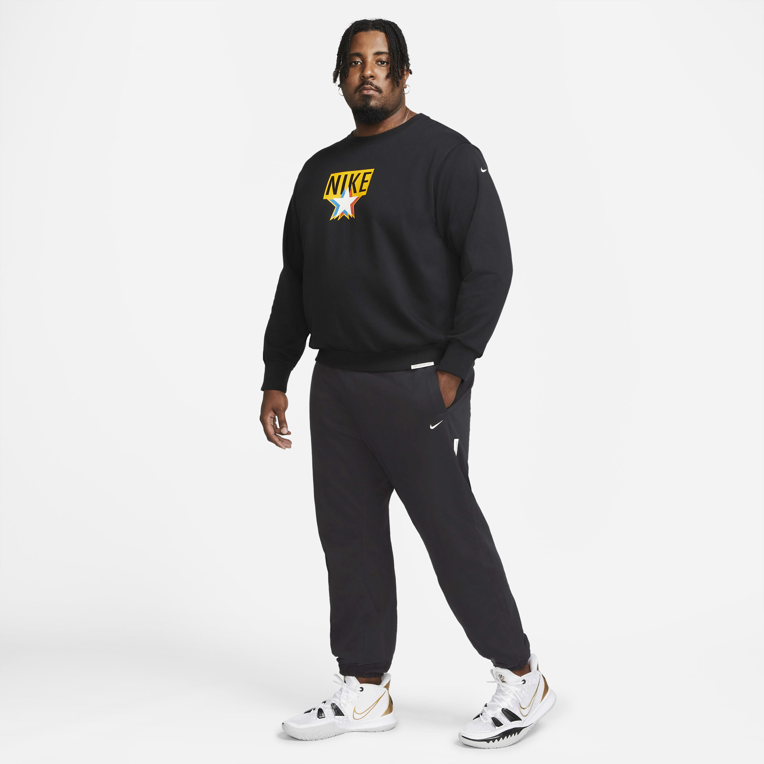 Nike Standard Issue image number 11