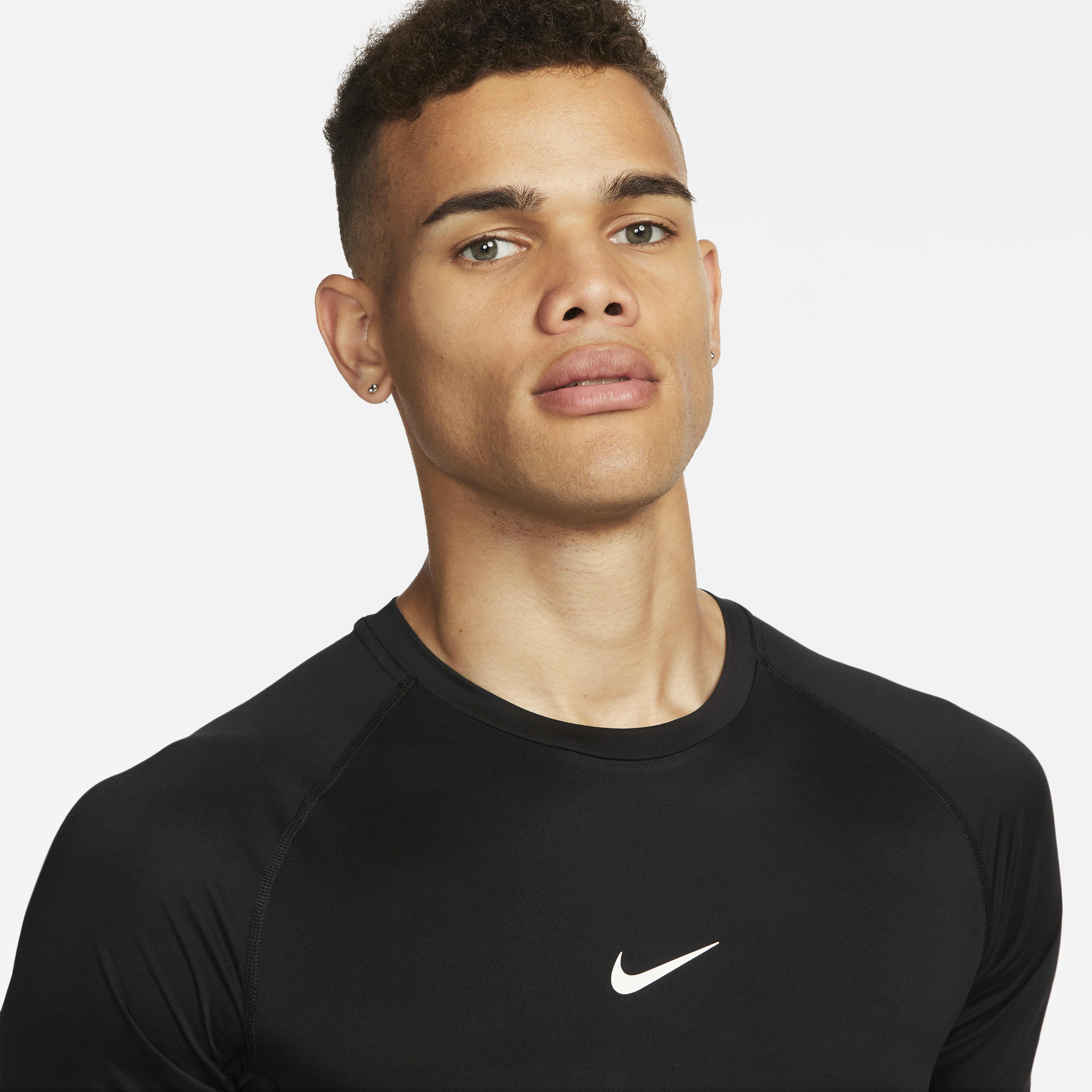 Nike Pro image number 2