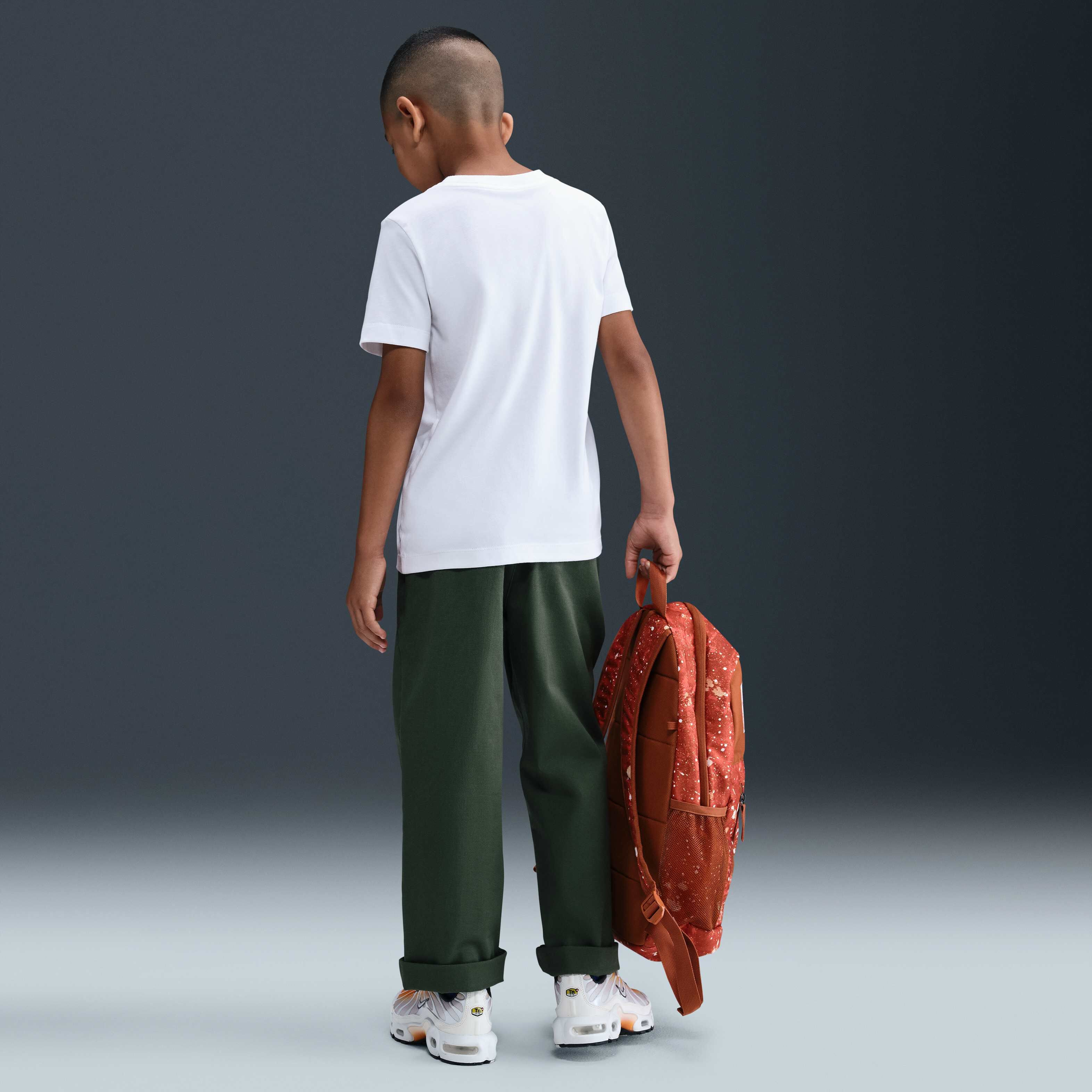 نايكي سبورتسوير image number 4