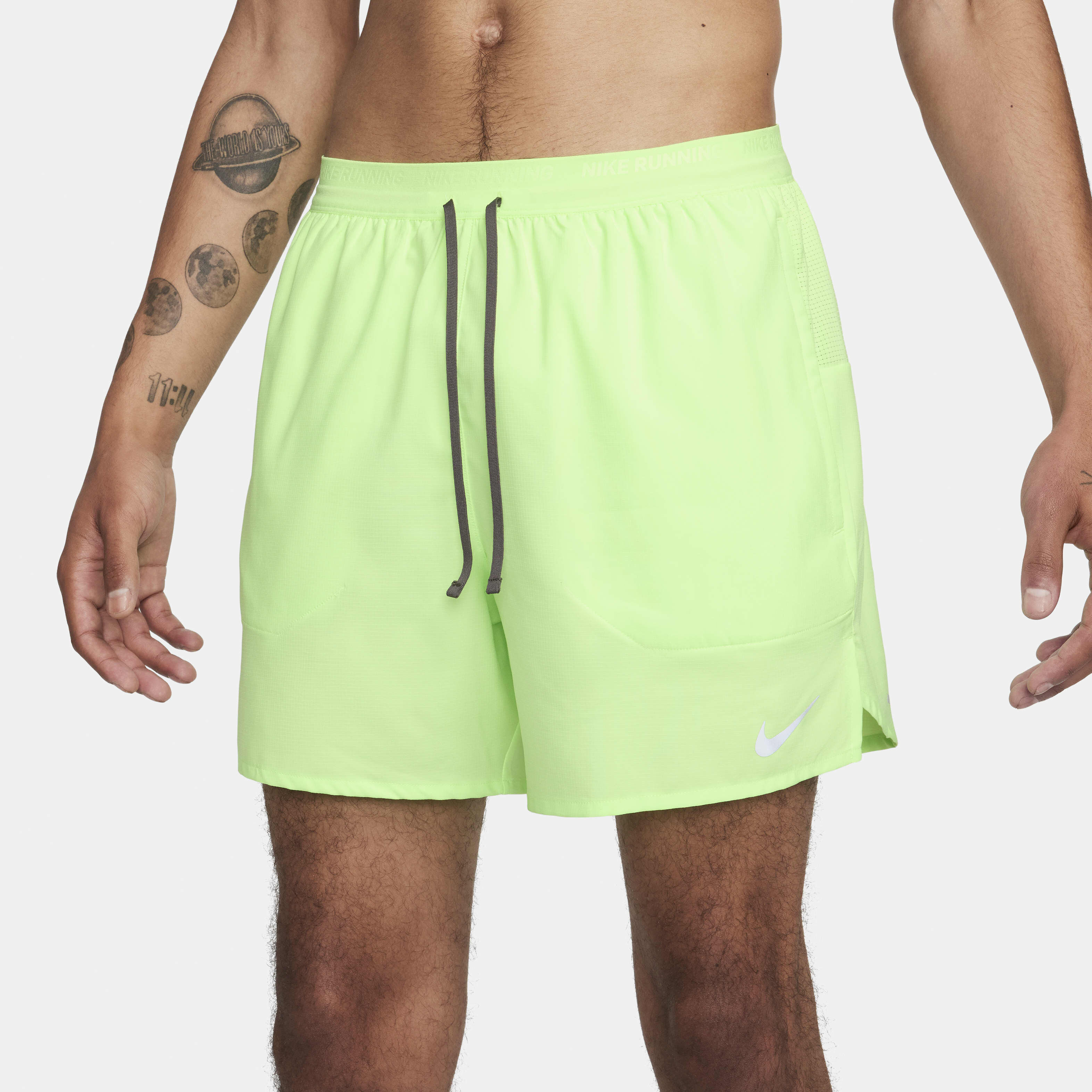 Nike Stride image number 1