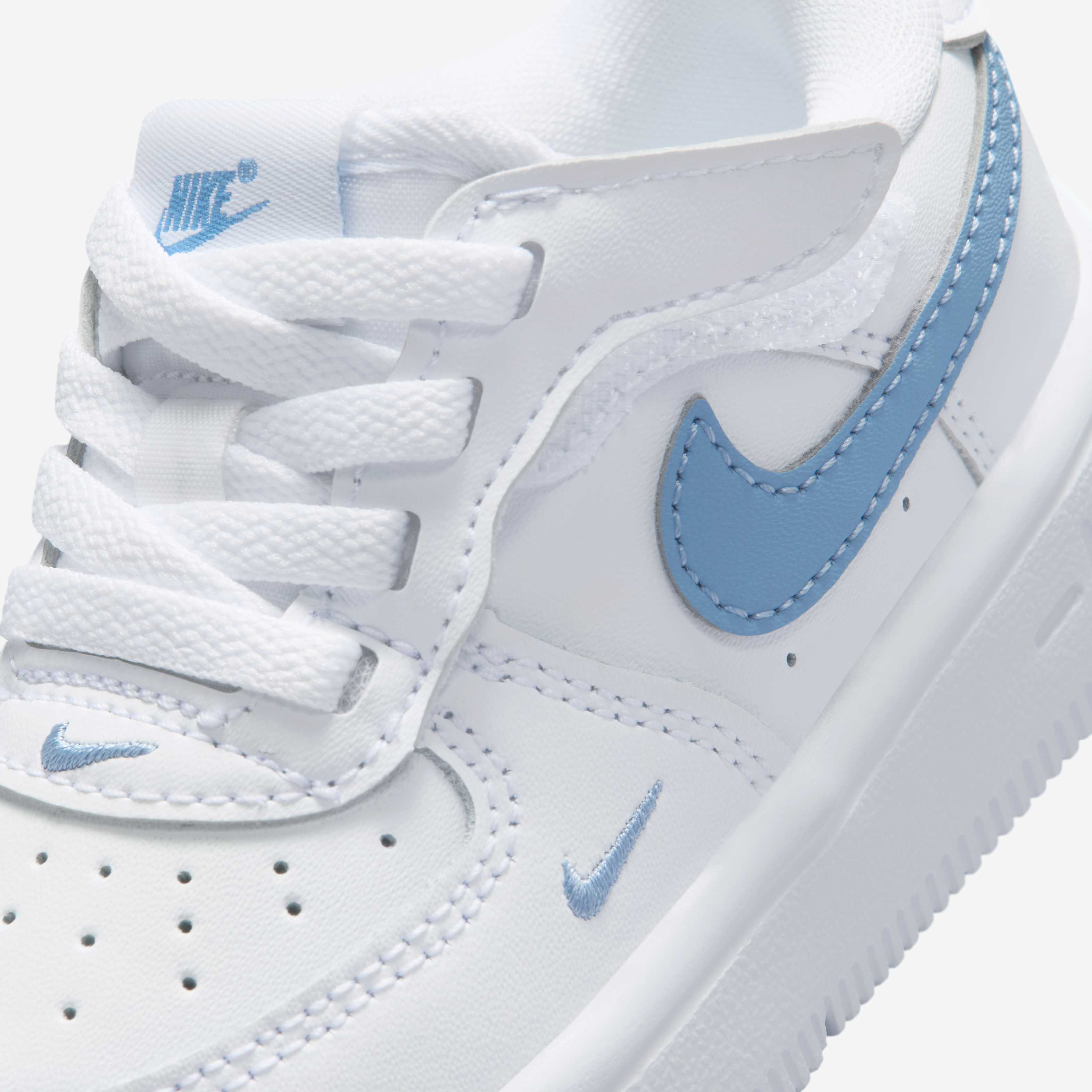 Nike Force 1 Low EasyOn image number 6