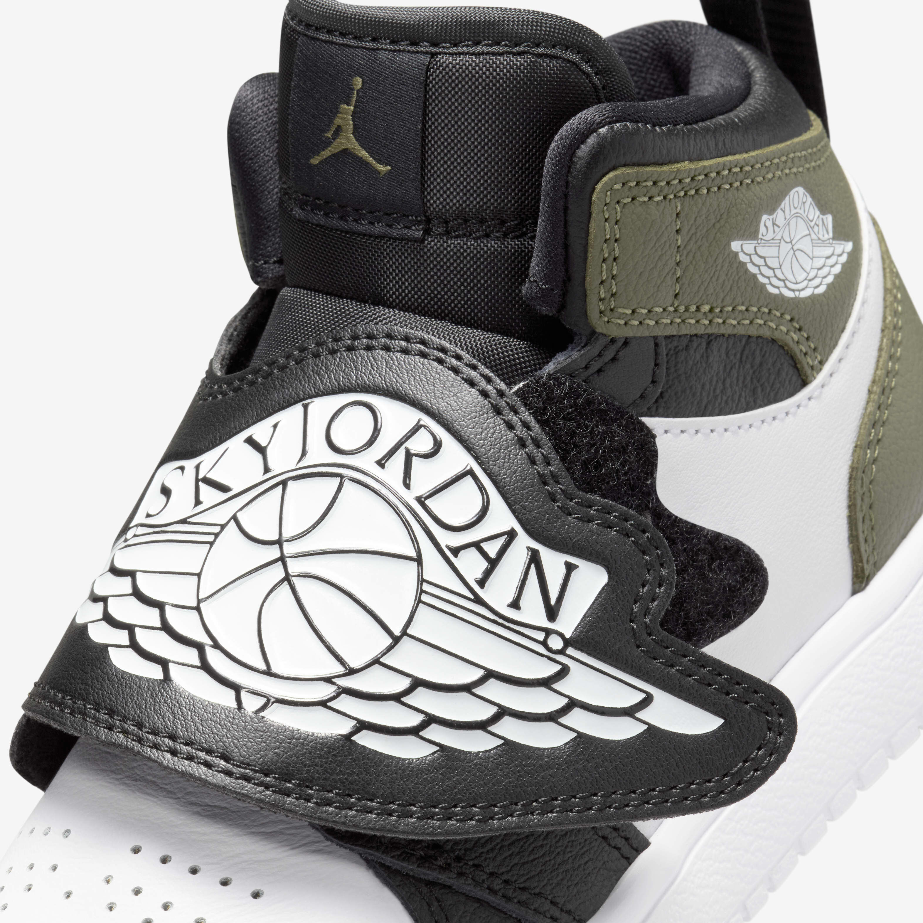 その他 SKY JORDAN 1 PS) Air Jordan Sky Jordan 1 'Black White' BQ7197-010