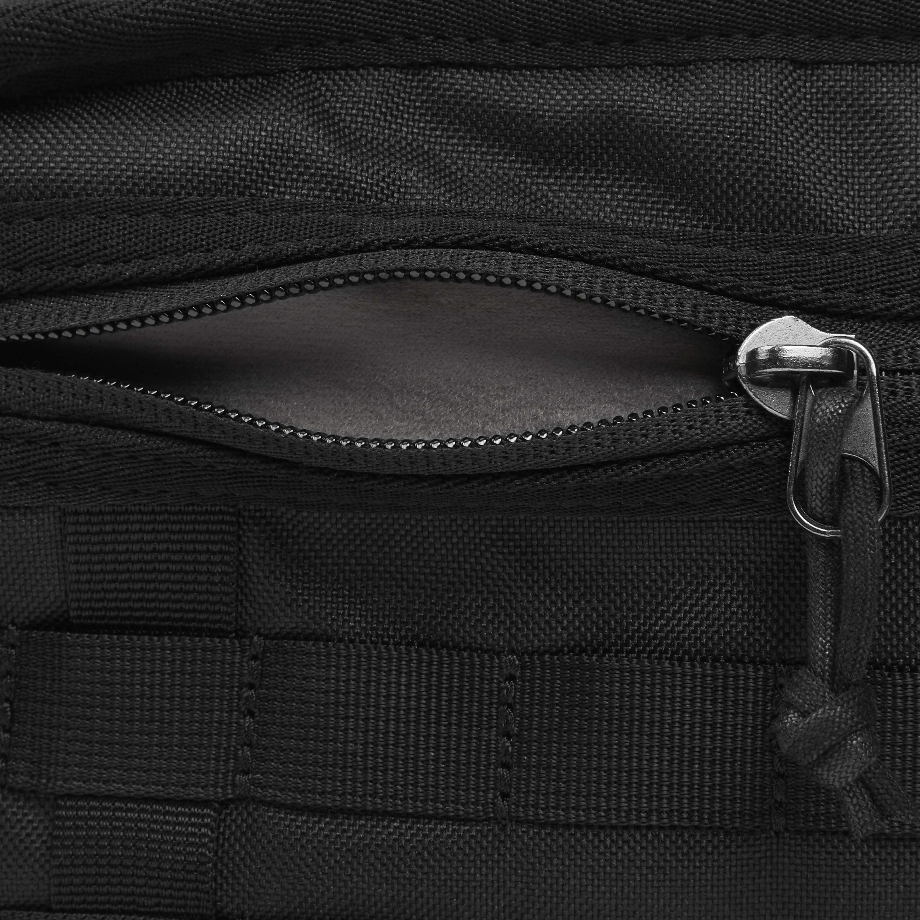 Buy Nike Sportswear RPM Waistpack (Small Items, 4L) - Black/Black/Black ...
