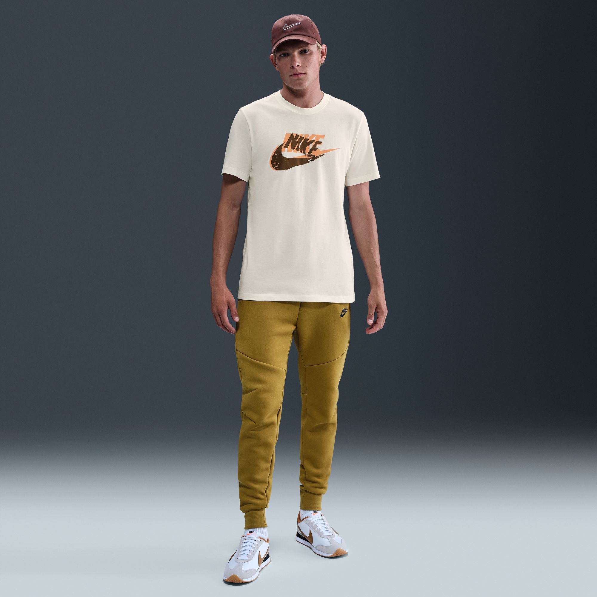 Nike Sportswear image number 0