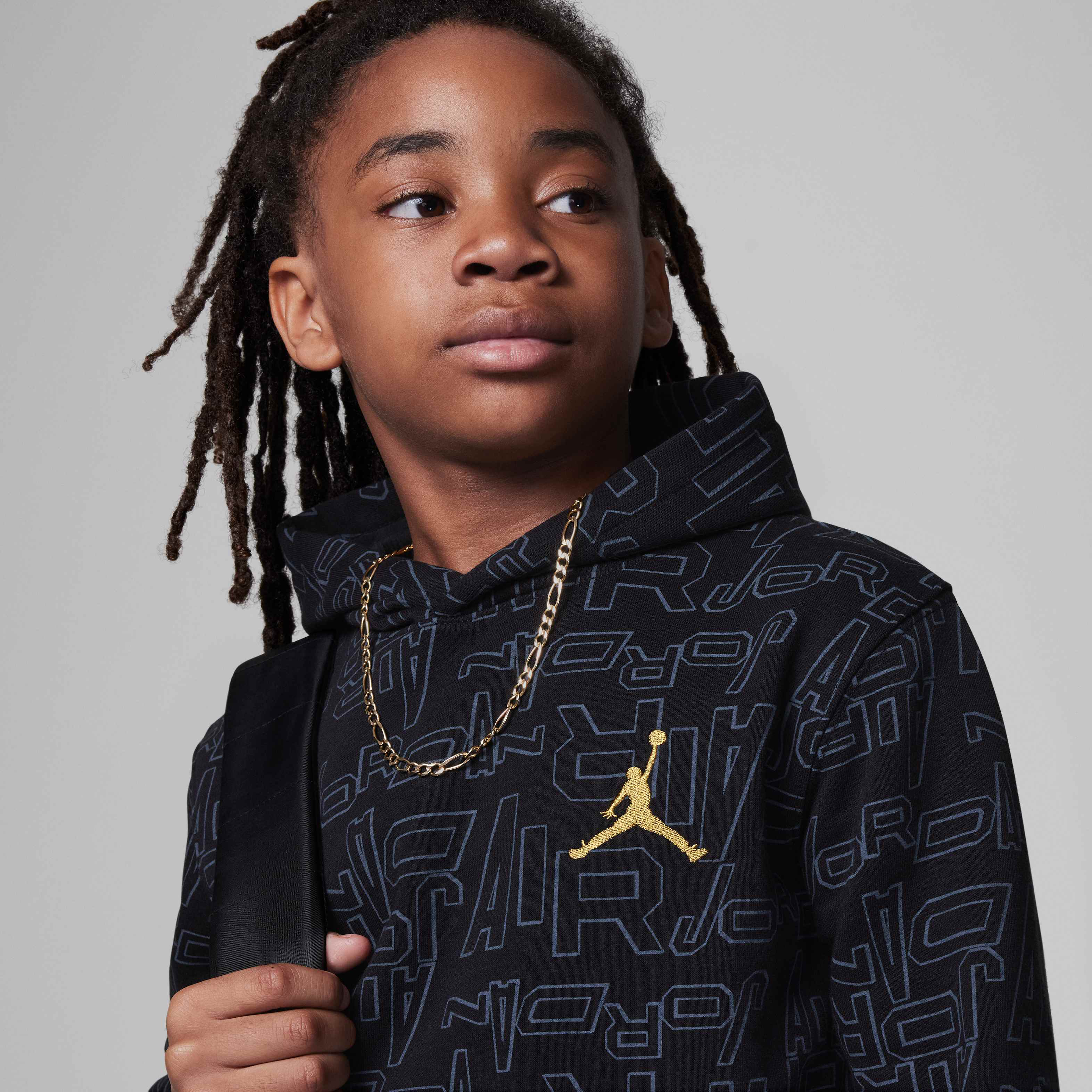 Jordan Take Flight Black and Gold Printed Pullover image number 2