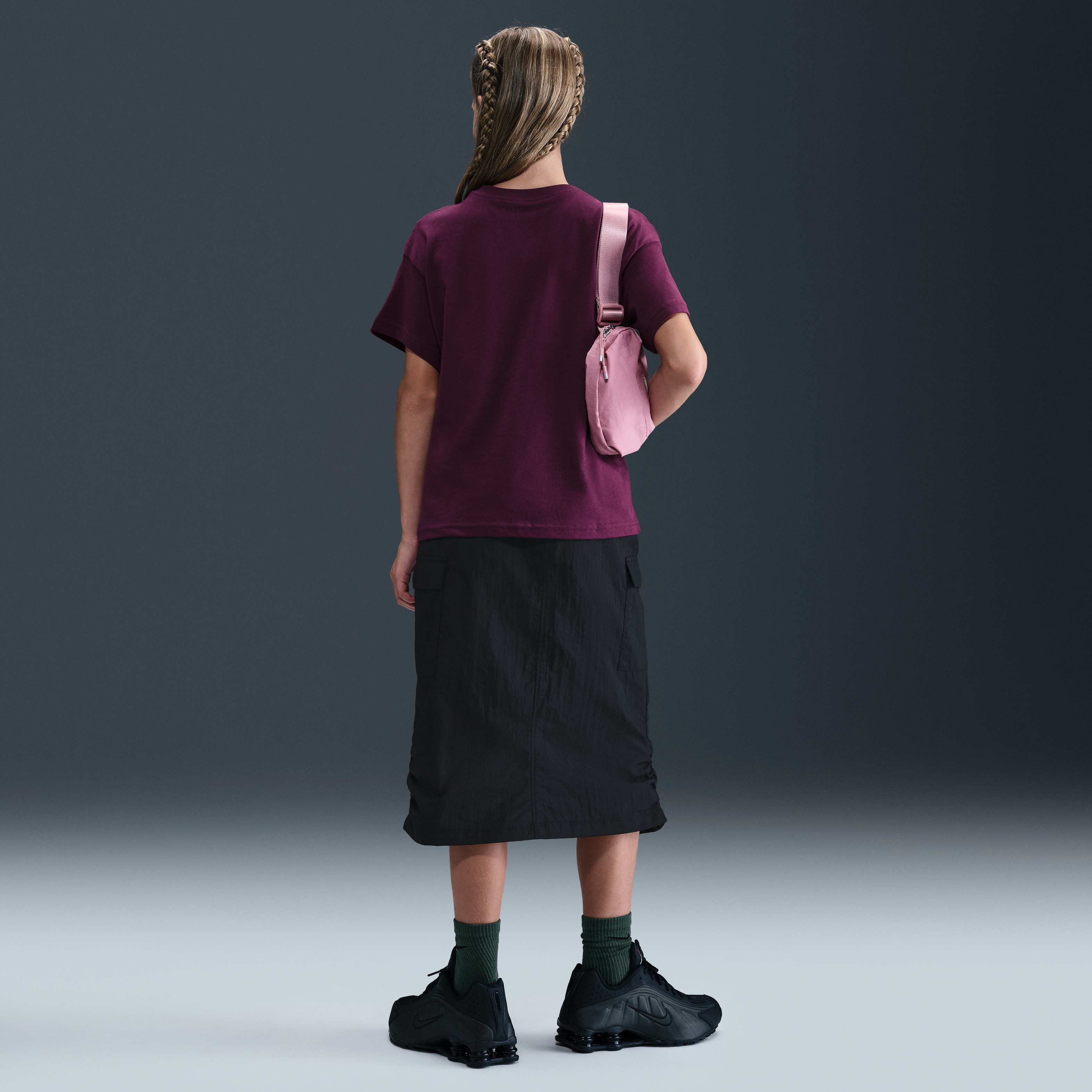 Nike Sportswear Essential image number 4