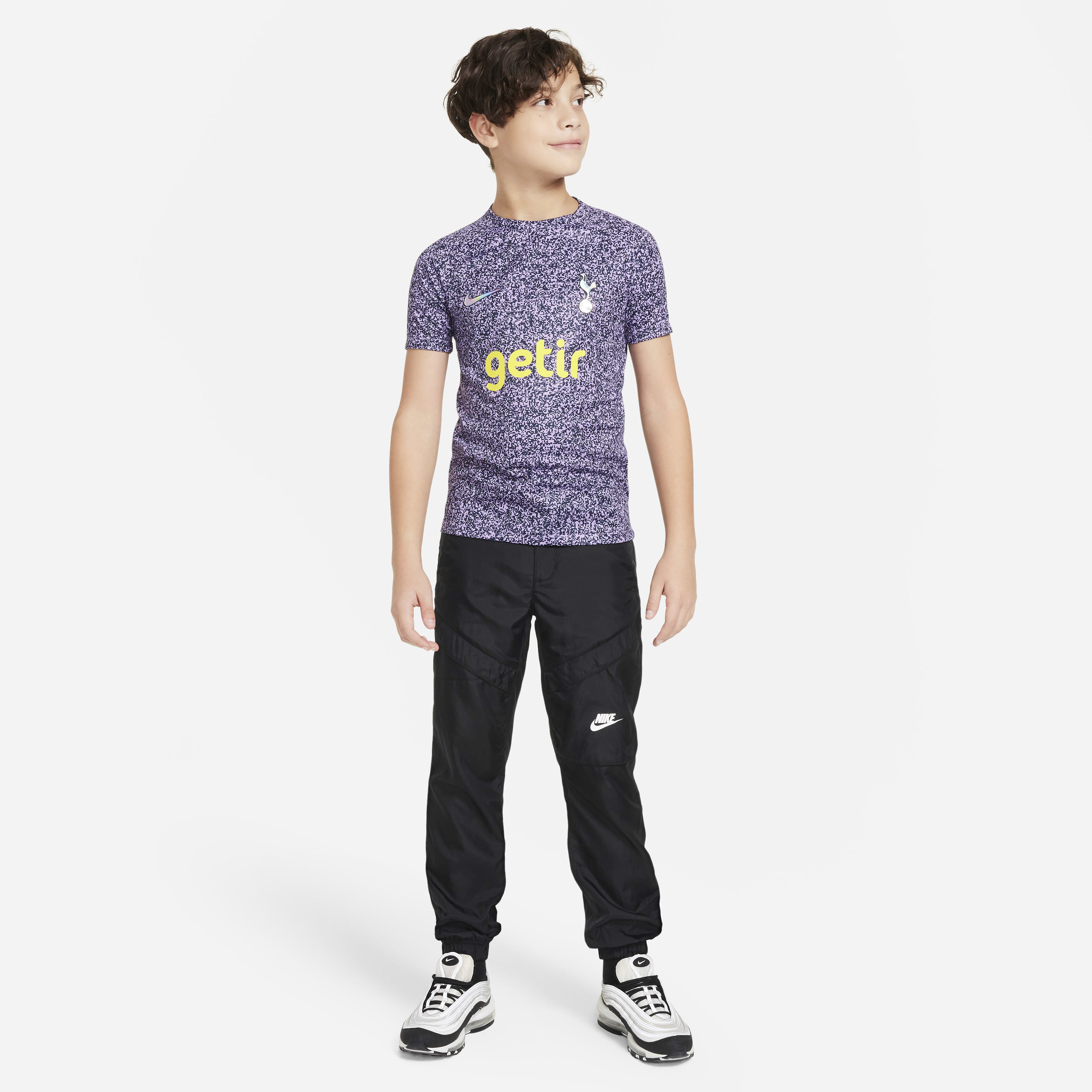 Tottenham Hotspur Academy Pro image number 3