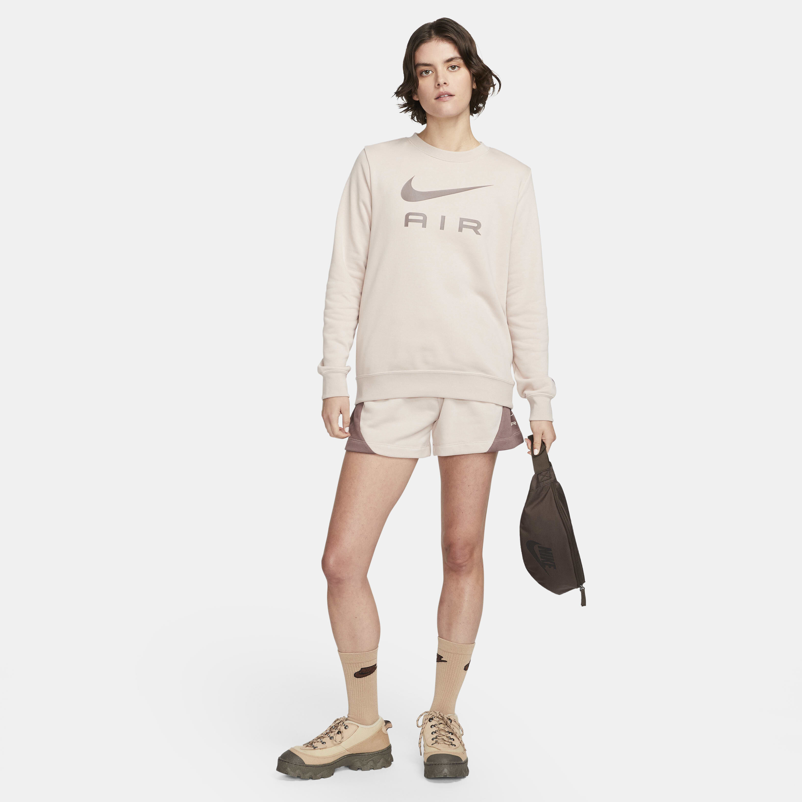 نايكي هيرتج image number 8