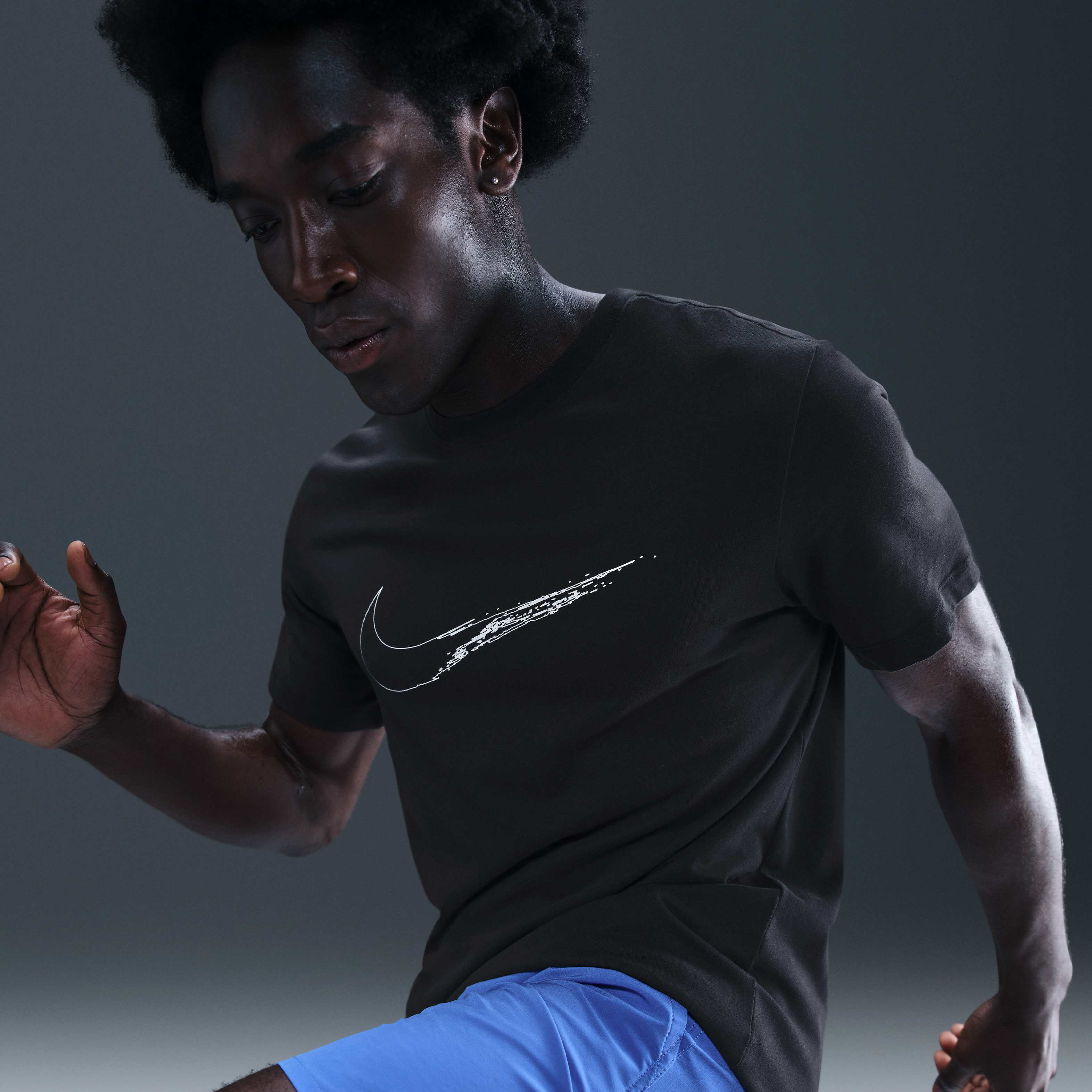 Nike image number 2