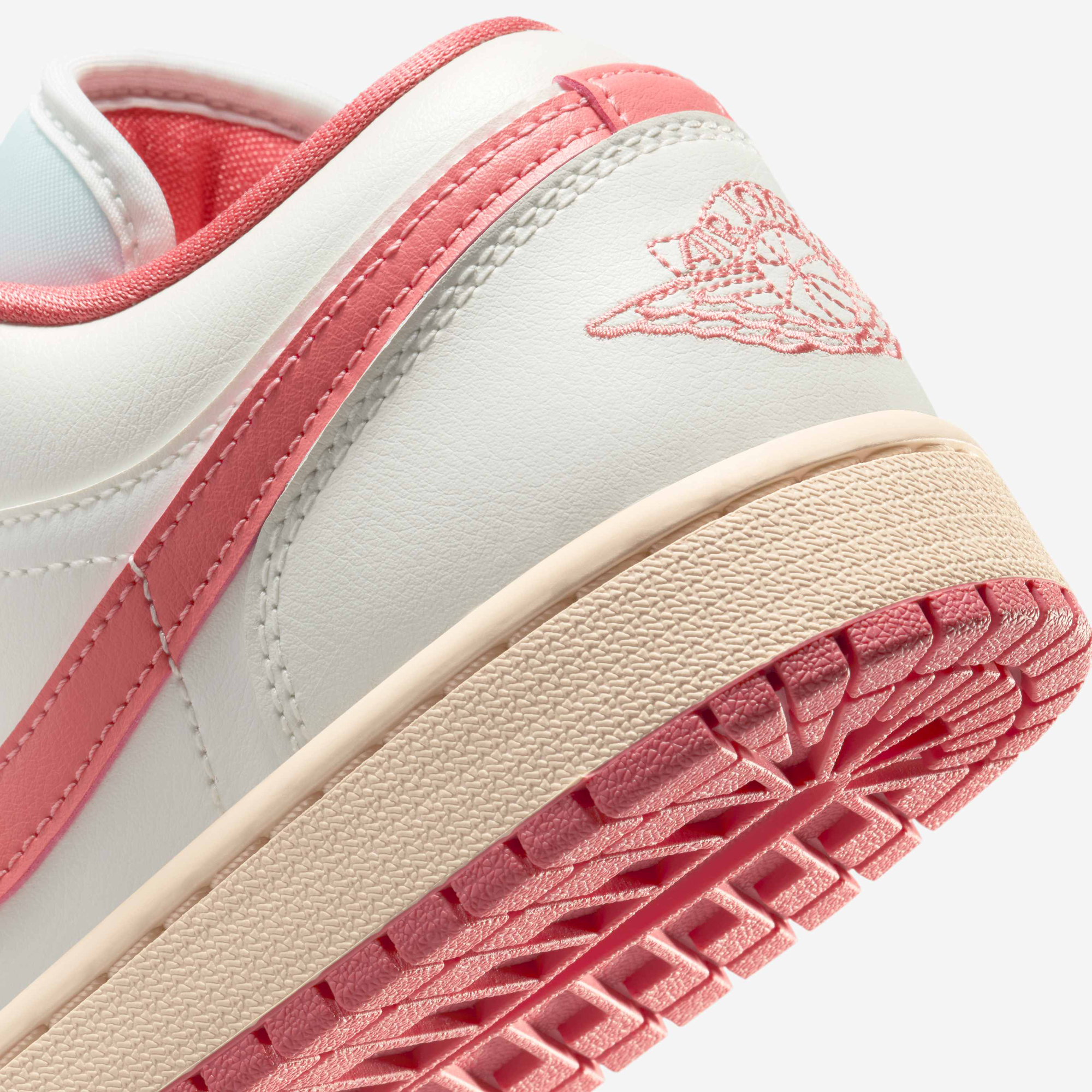 国内配送 NIKE W AIR JORDAN 1 LOW SAIL/PINK SALT-GUAVA ICE jordan women air jordan 1 low sail pink salt guava ice