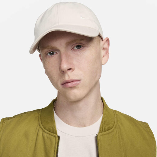 قبعات وعصابات رأس-نايكي, نايكي كلوب, قبعة انستراكتشرد