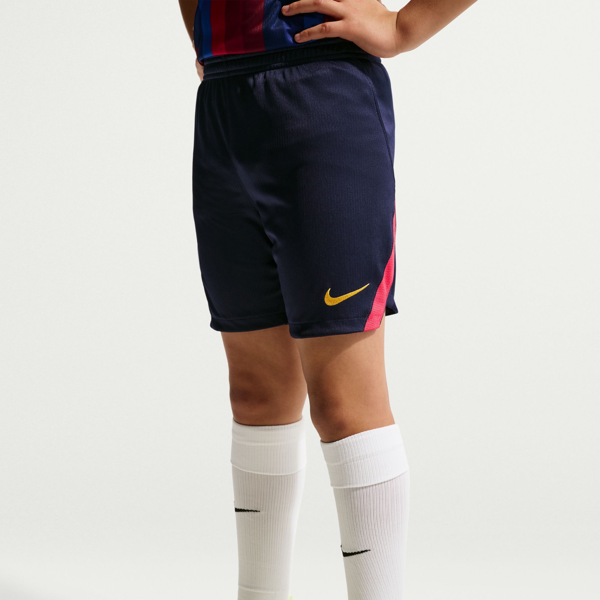 برشلونة الأساسي 27/2026 ستاديوم image number 3