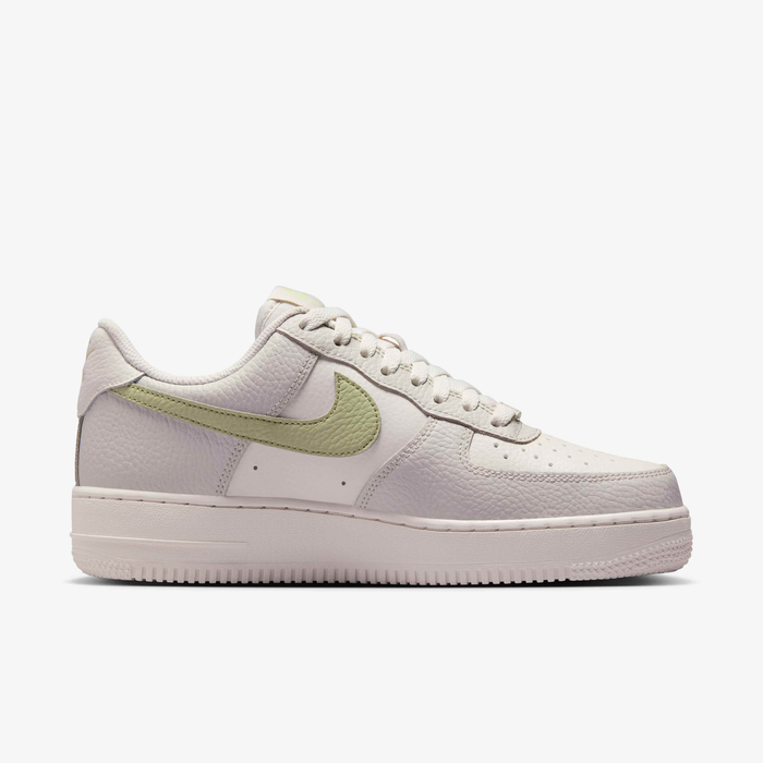 Nike Air Force 1 '07 image number 2 Nike Air Force 1 '07 image number 2