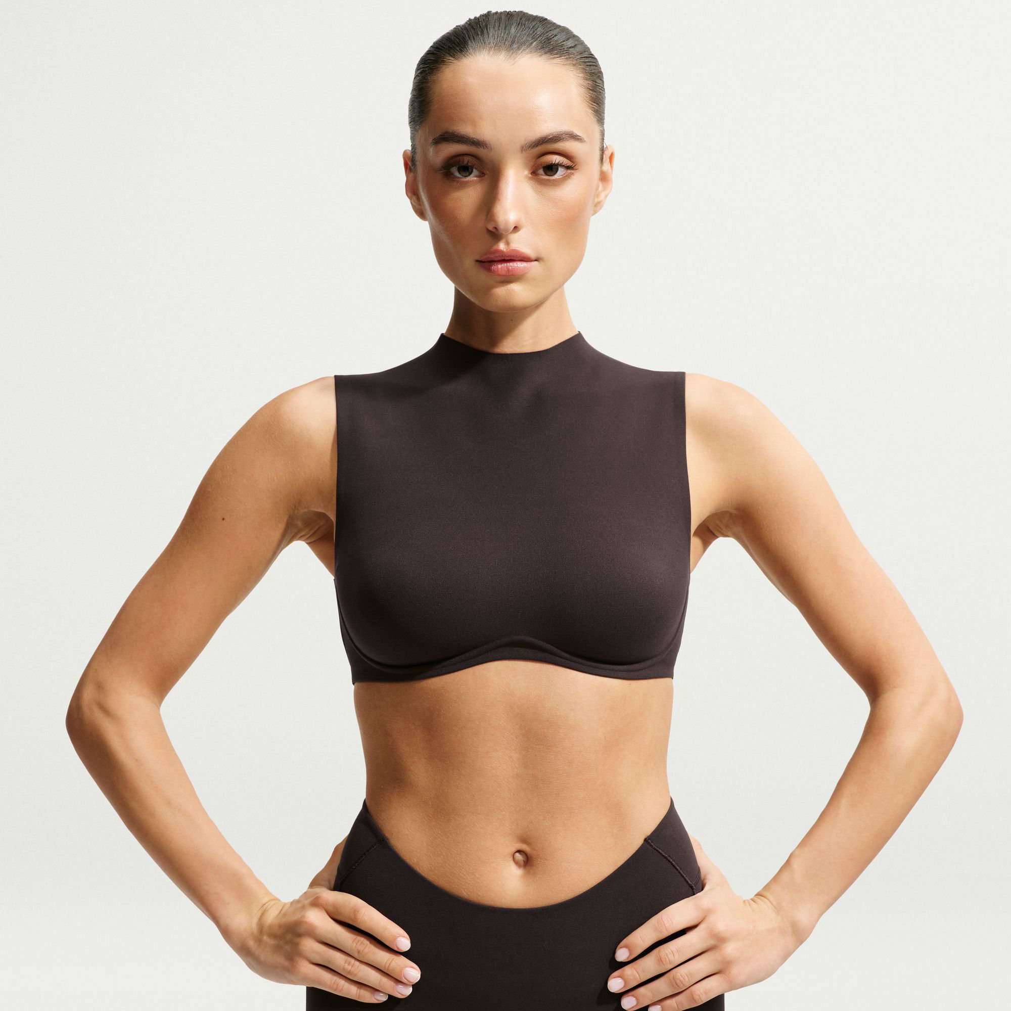 NikeSKIMS Studio Stretch image number 3