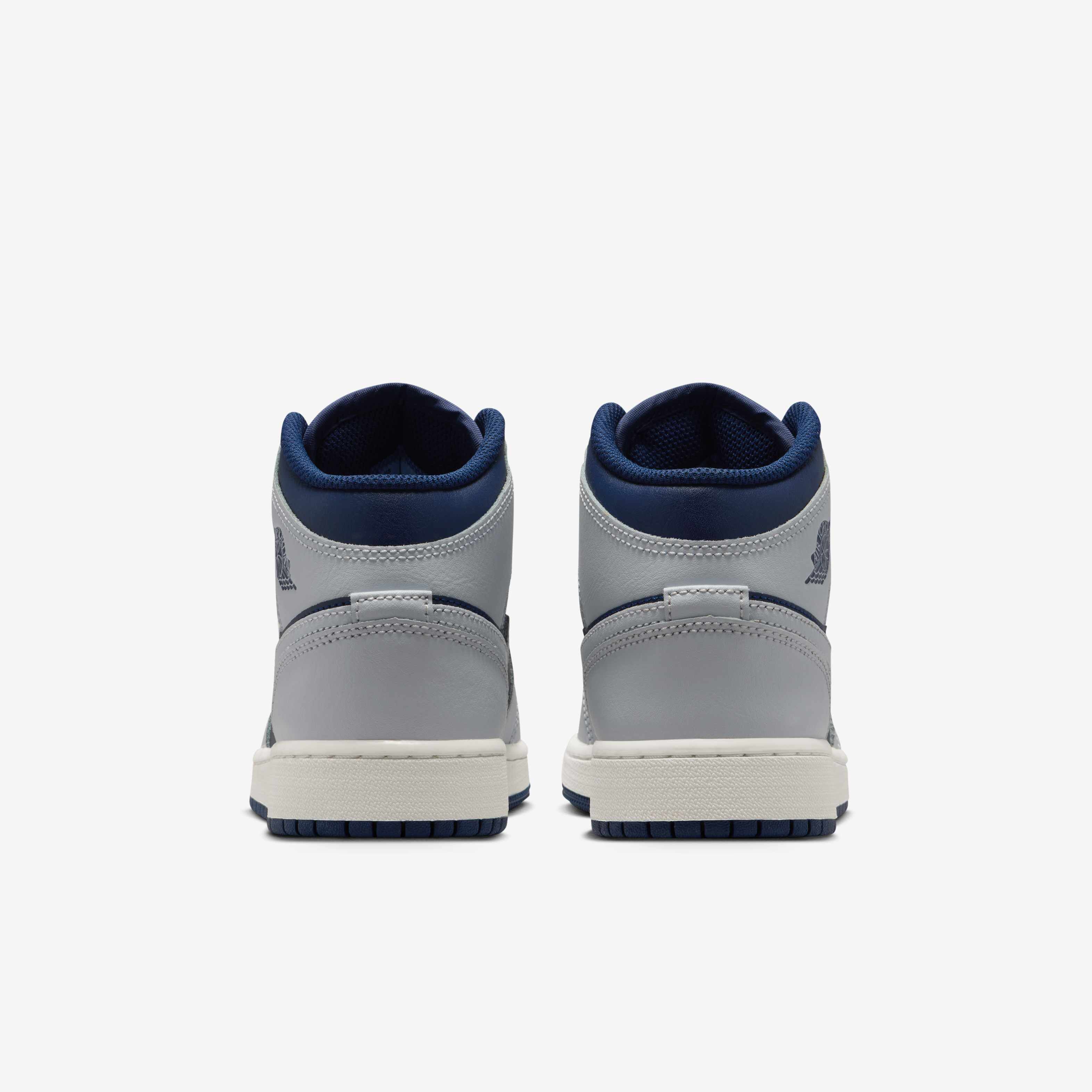 Air Jordan 1 Mid image number 5