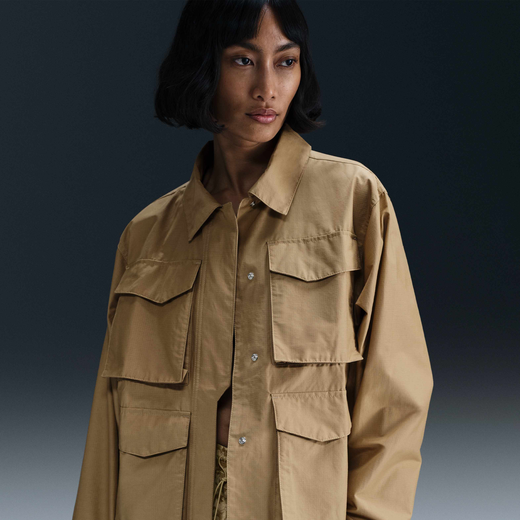 نايكي سبورتسوير ايفريثنج ووفنز