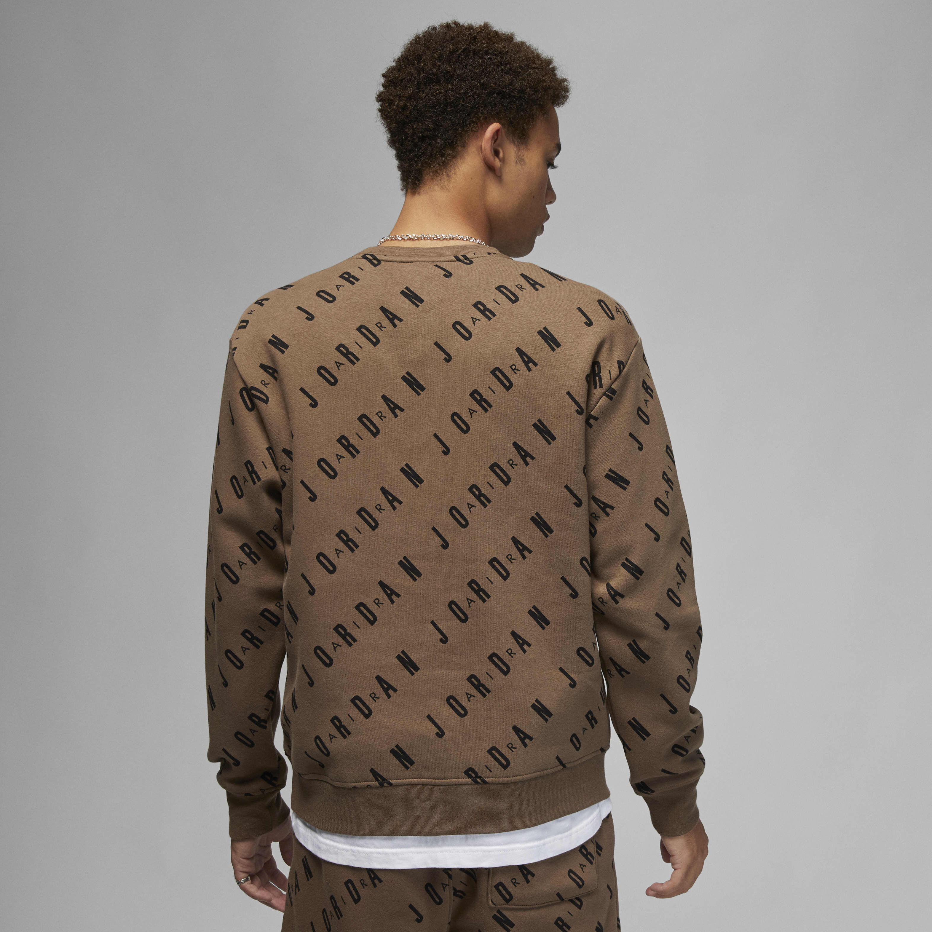 Jordan Essentials image number 1