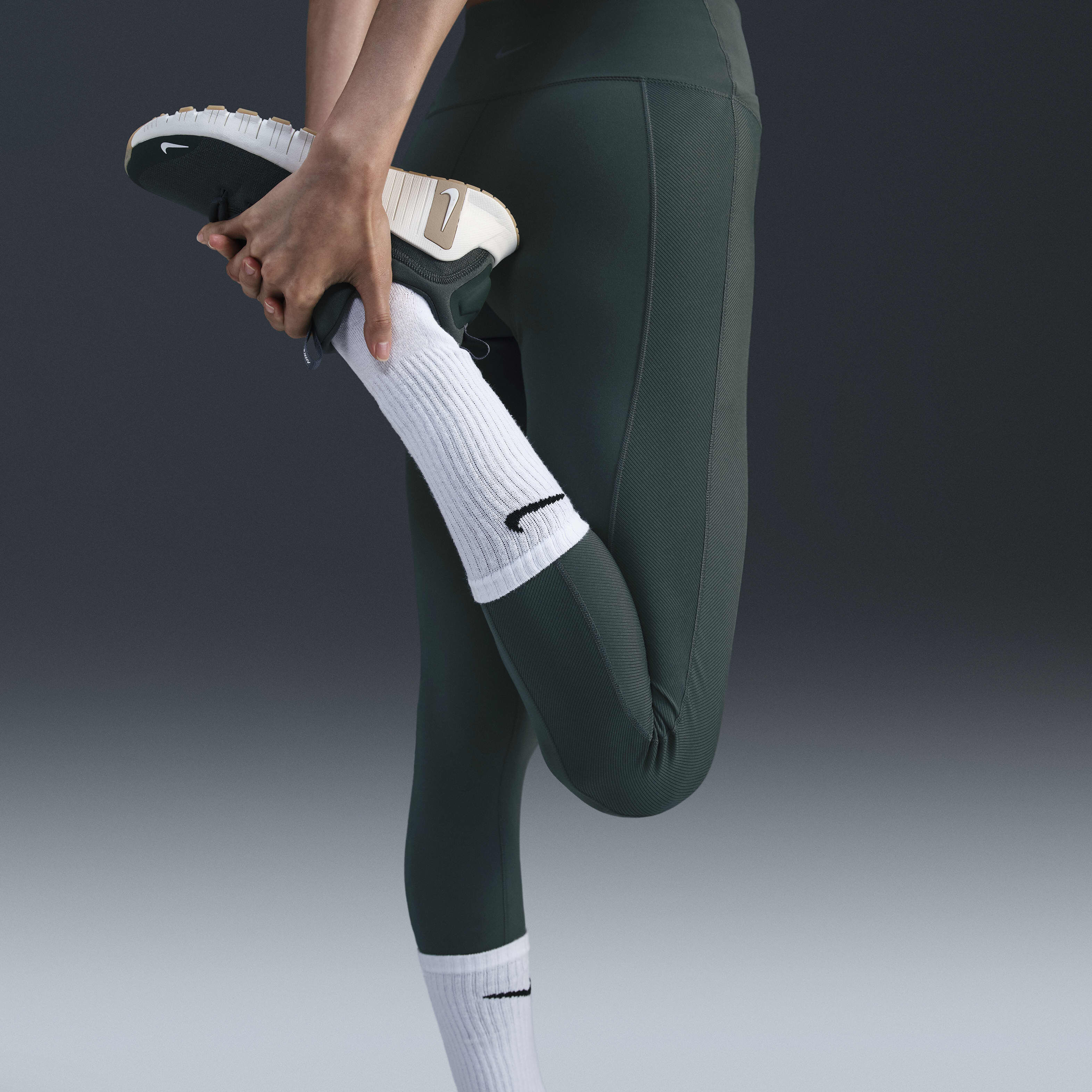 Nike One Wrap image number 2