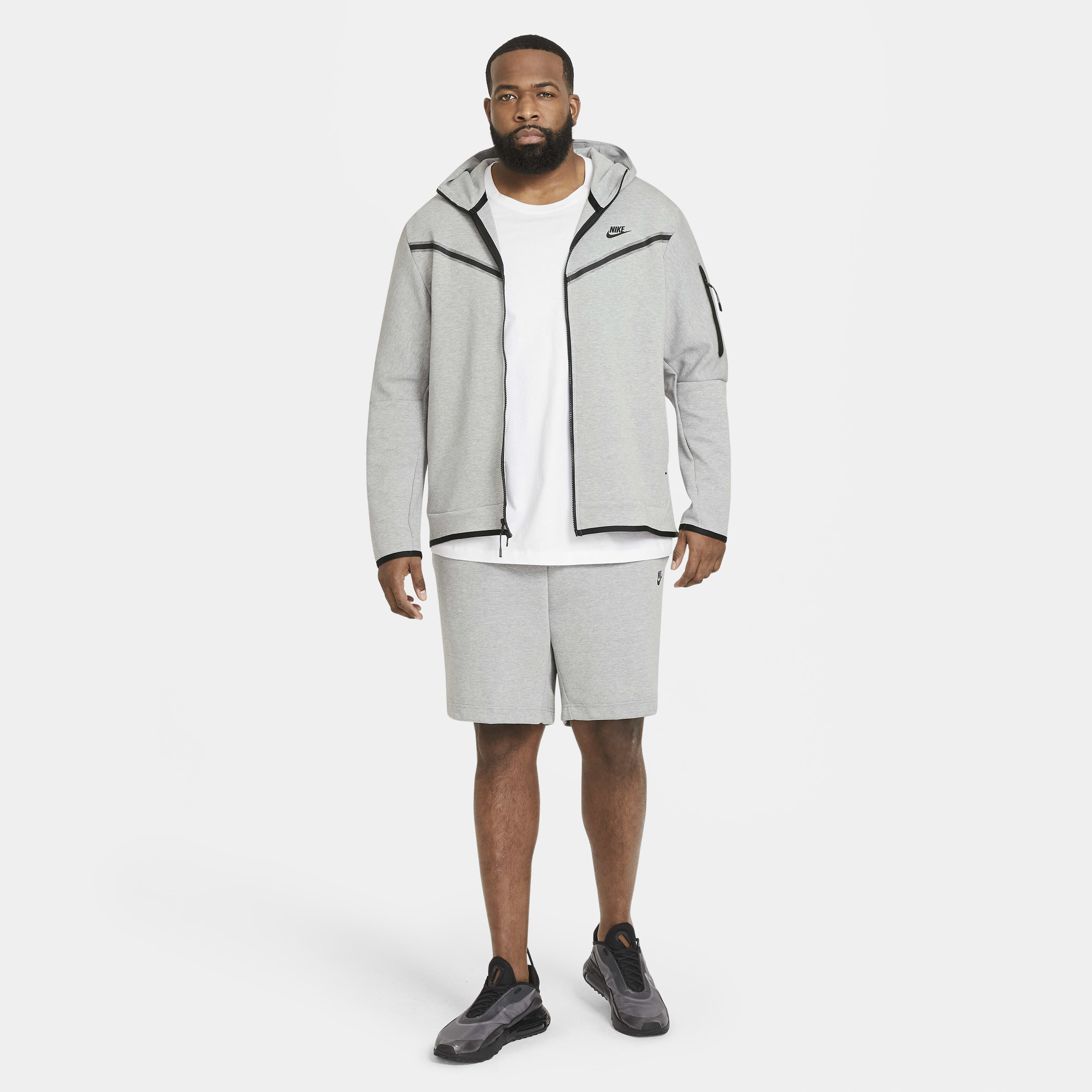 Nike tech fleece shorts 3xl deals