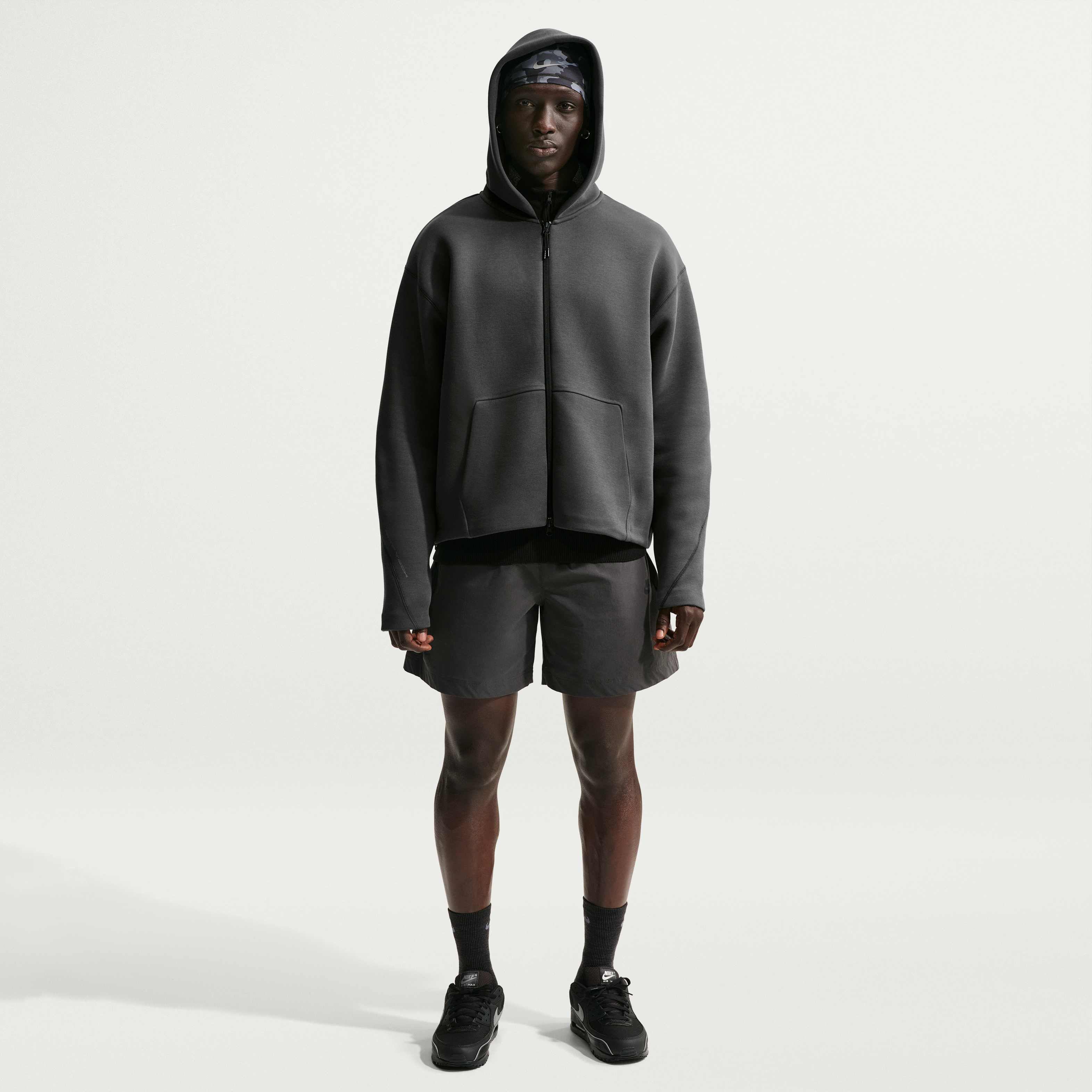 نايكي تك image number 3