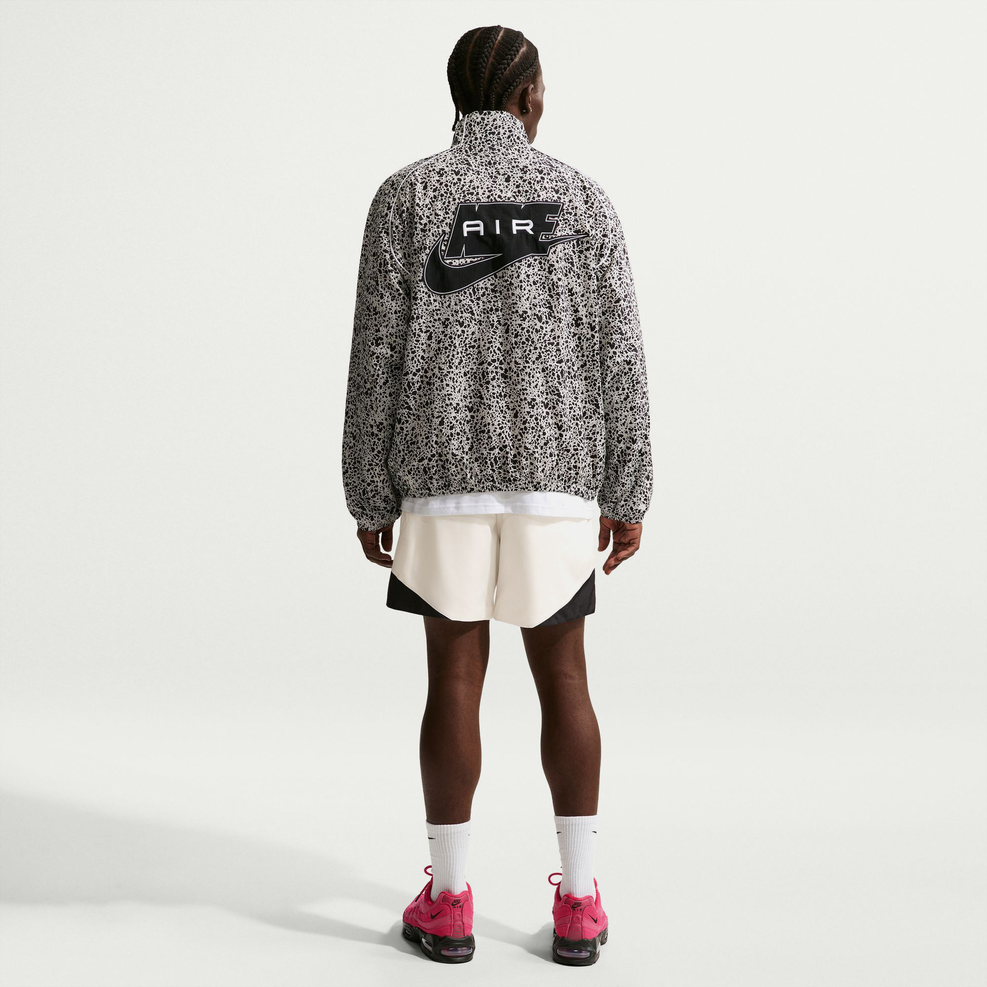 Nike Windrunner image number 1