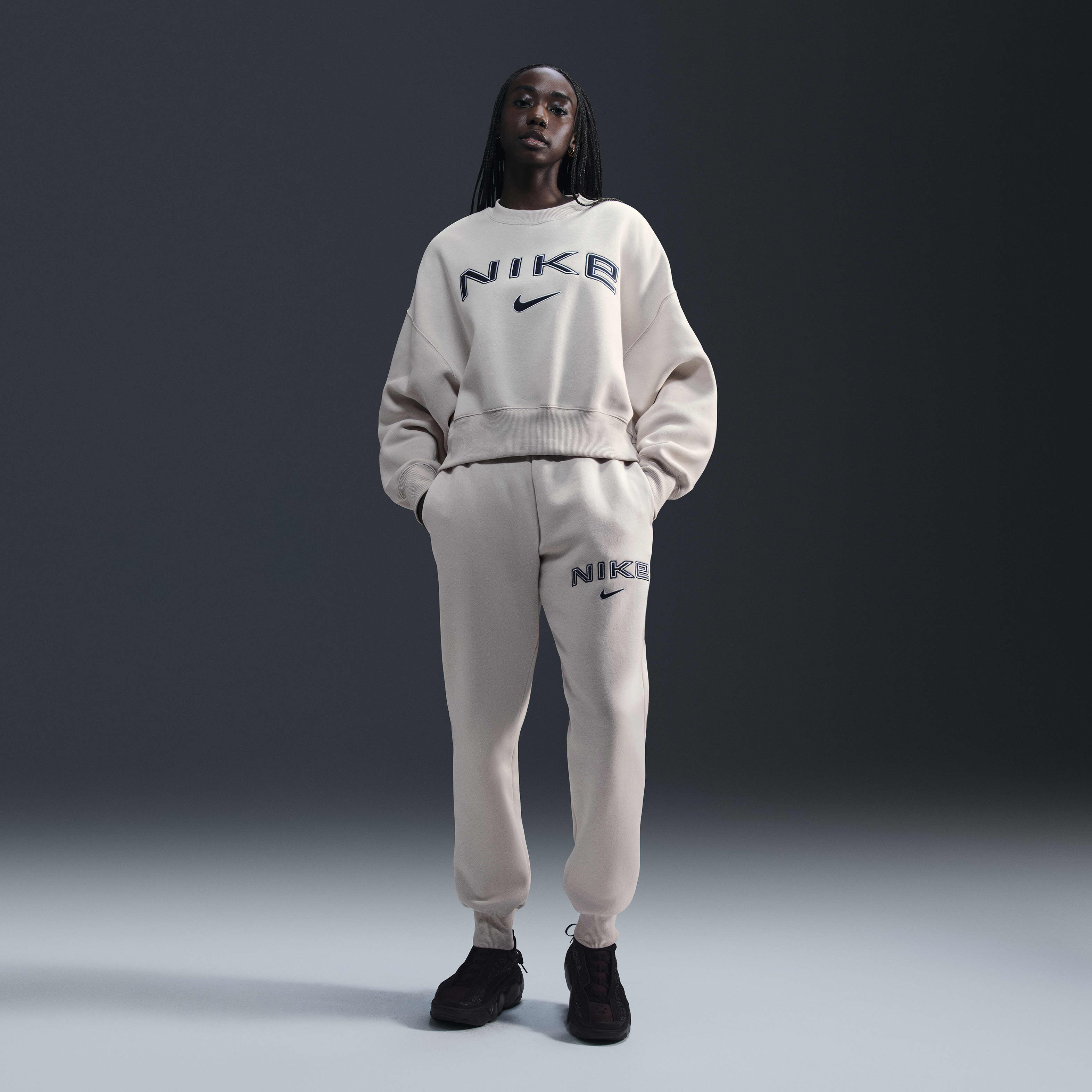 نايكي سبورتسوير فينكس فليس image number 3