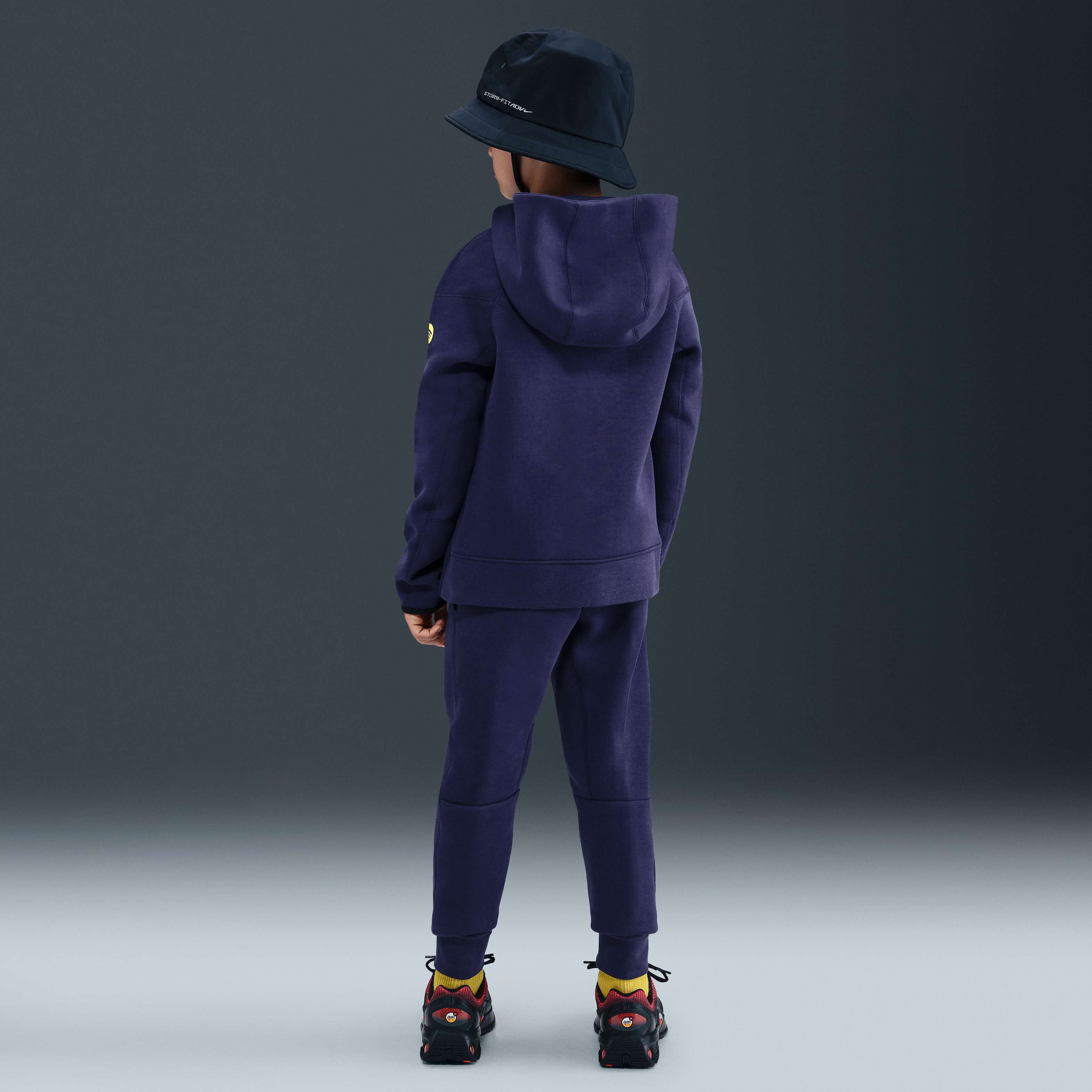 F.C. Barcelona Tech image number 4