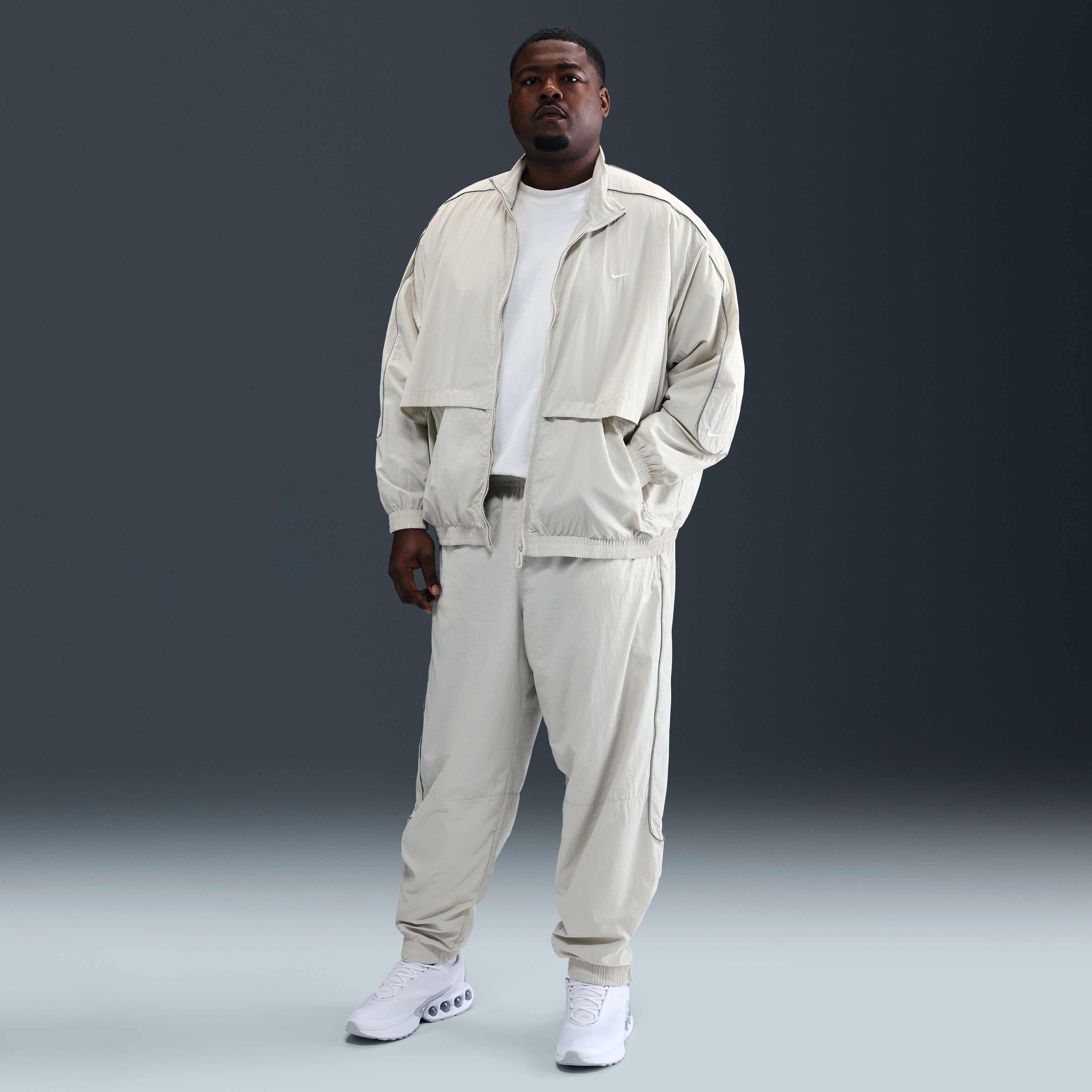 Nike Solo Swoosh image number 10