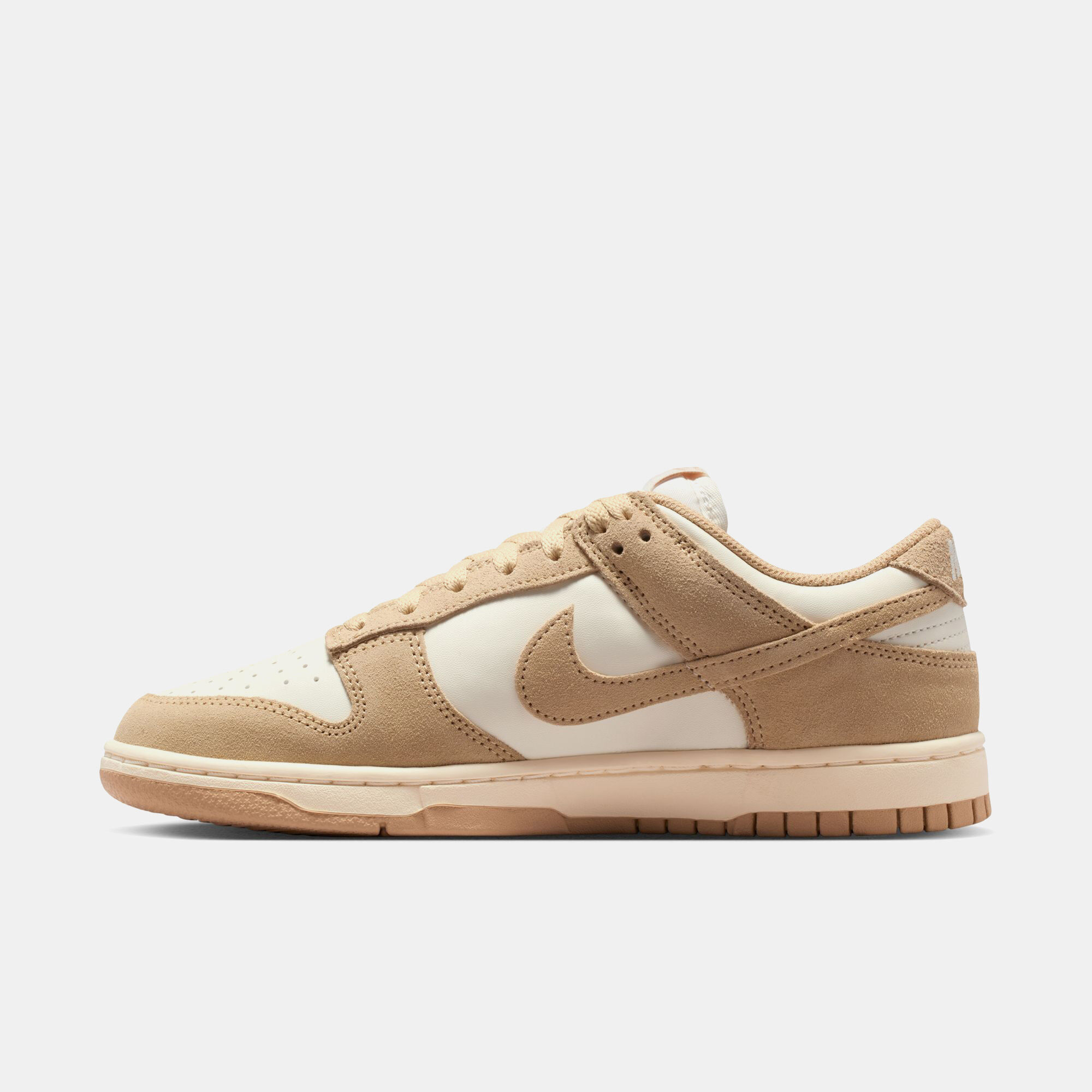 Nike Dunk Low image number 4