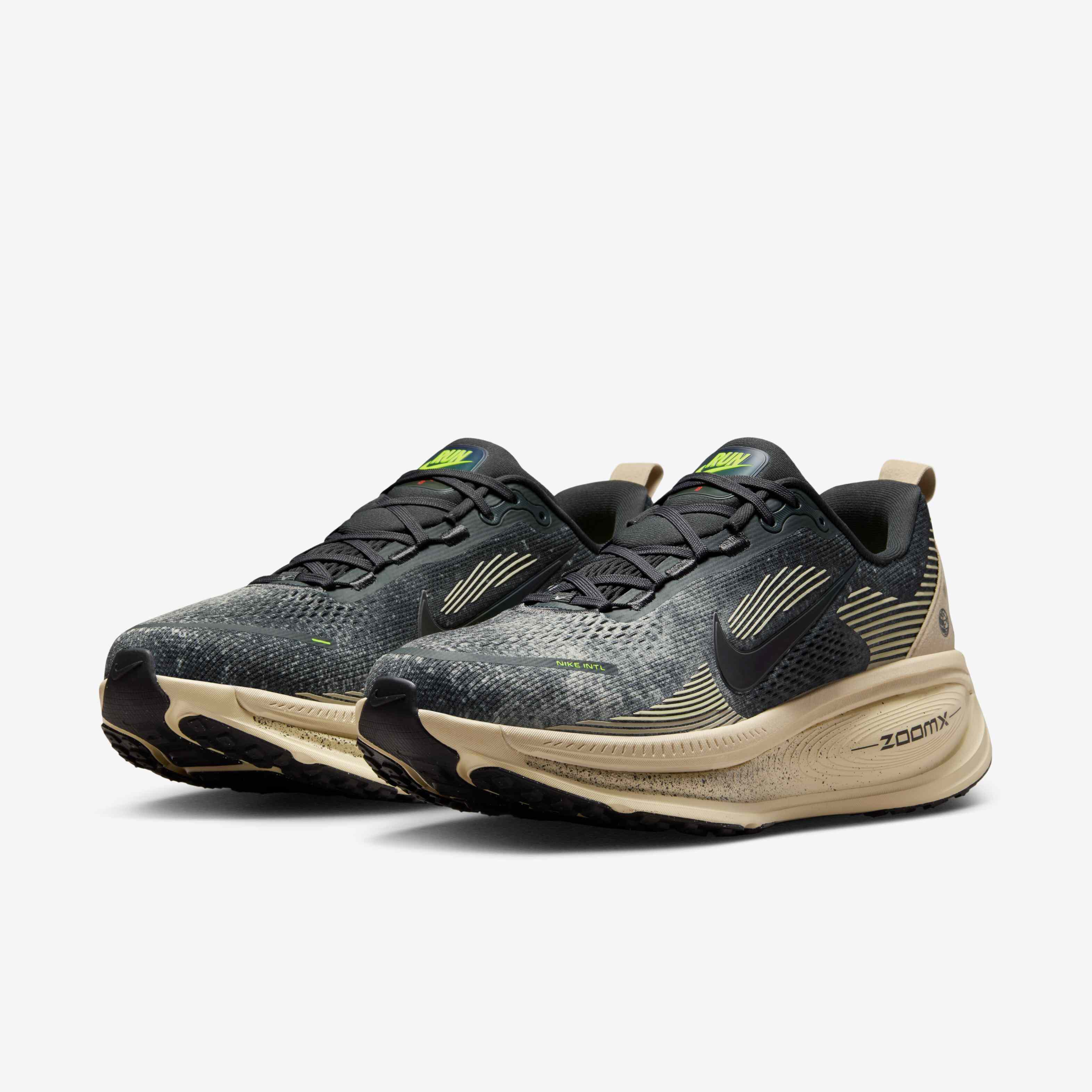 Nike Vomero 18 image number 4