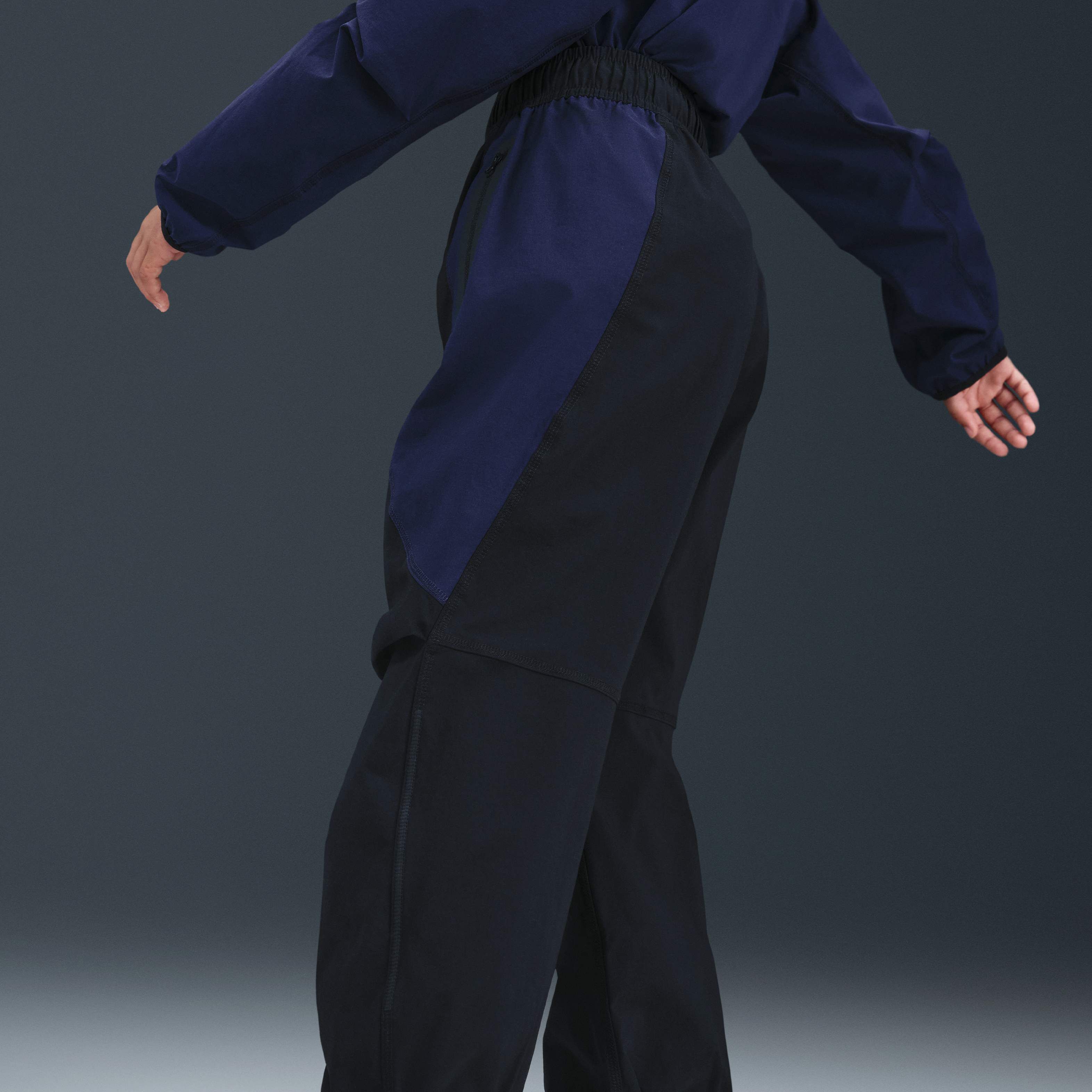 نايكي تك image number 4