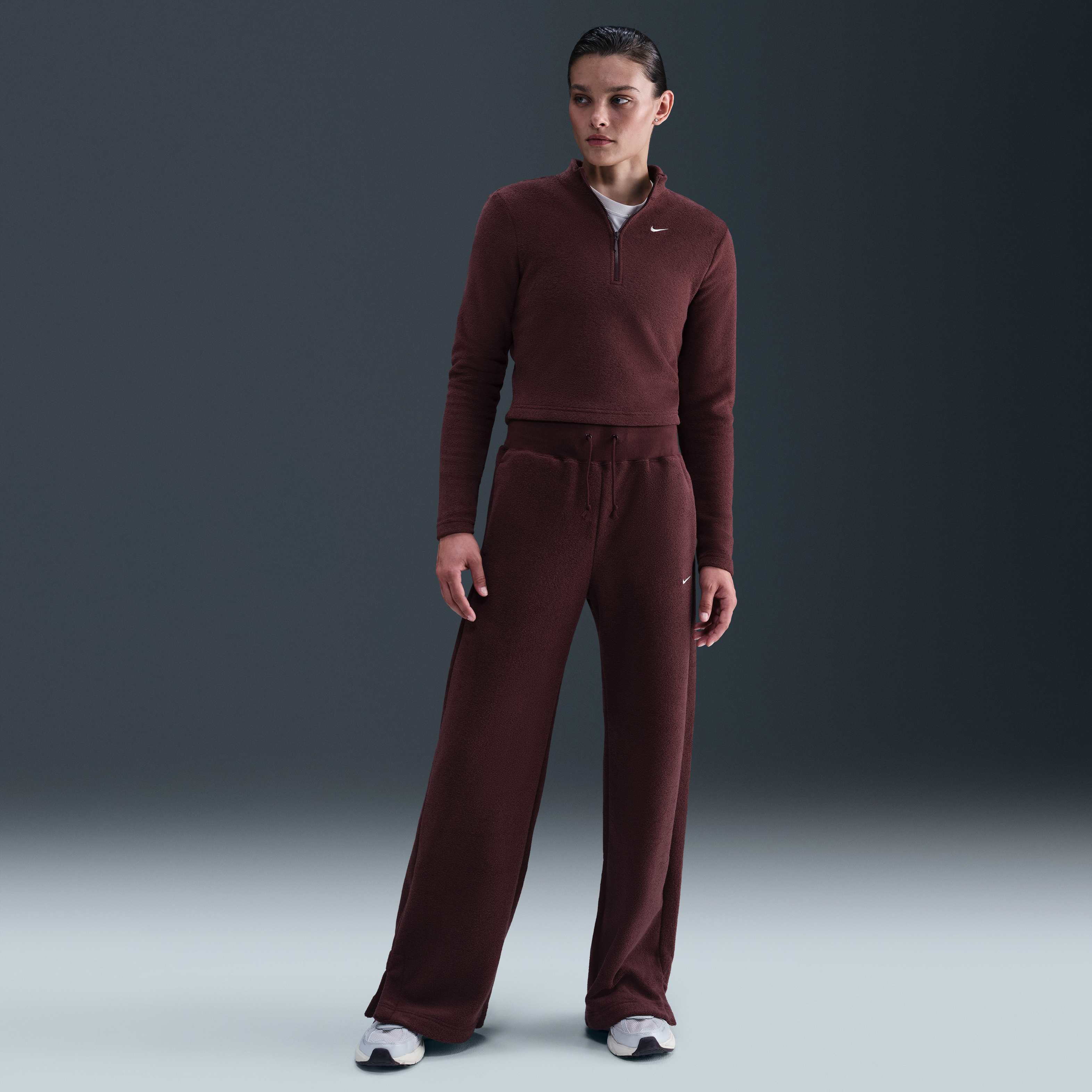 Nike Sportswear Phoenix Plush image number 3