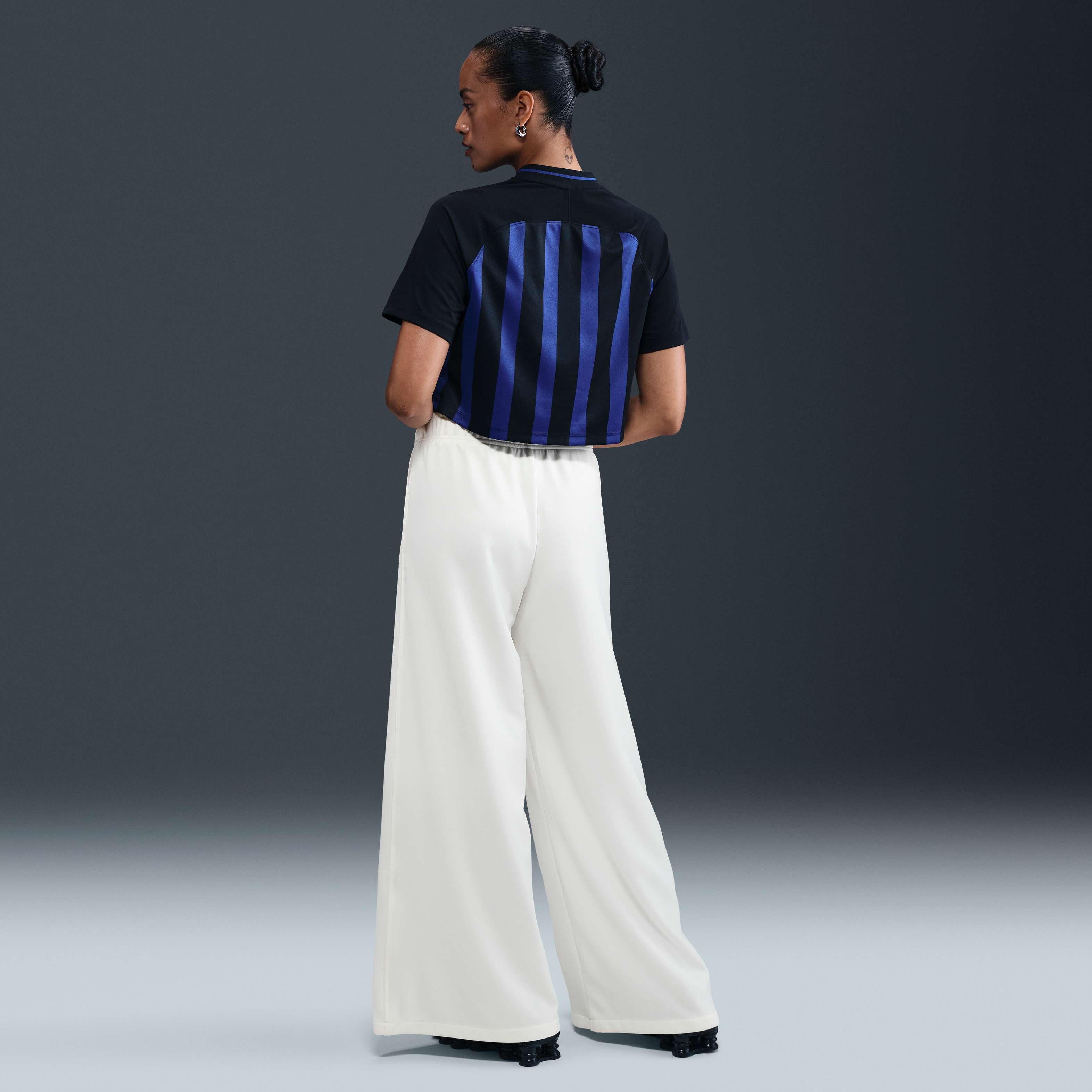 نايكي سبورتسوير image number 3