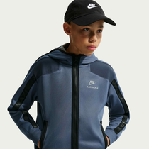 نايكي سبورتسوير