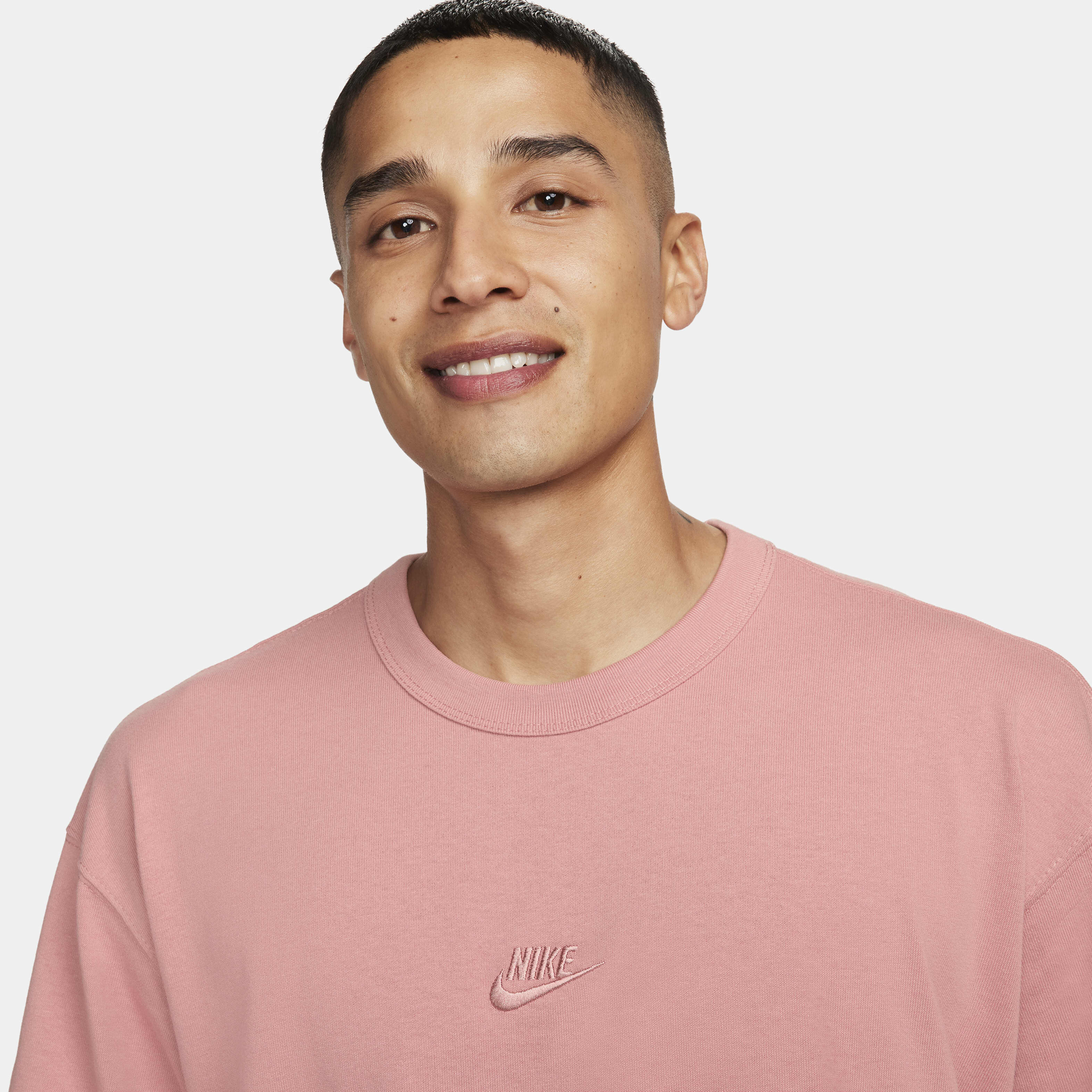 Nike Sportswear Premium Essentials image number 2