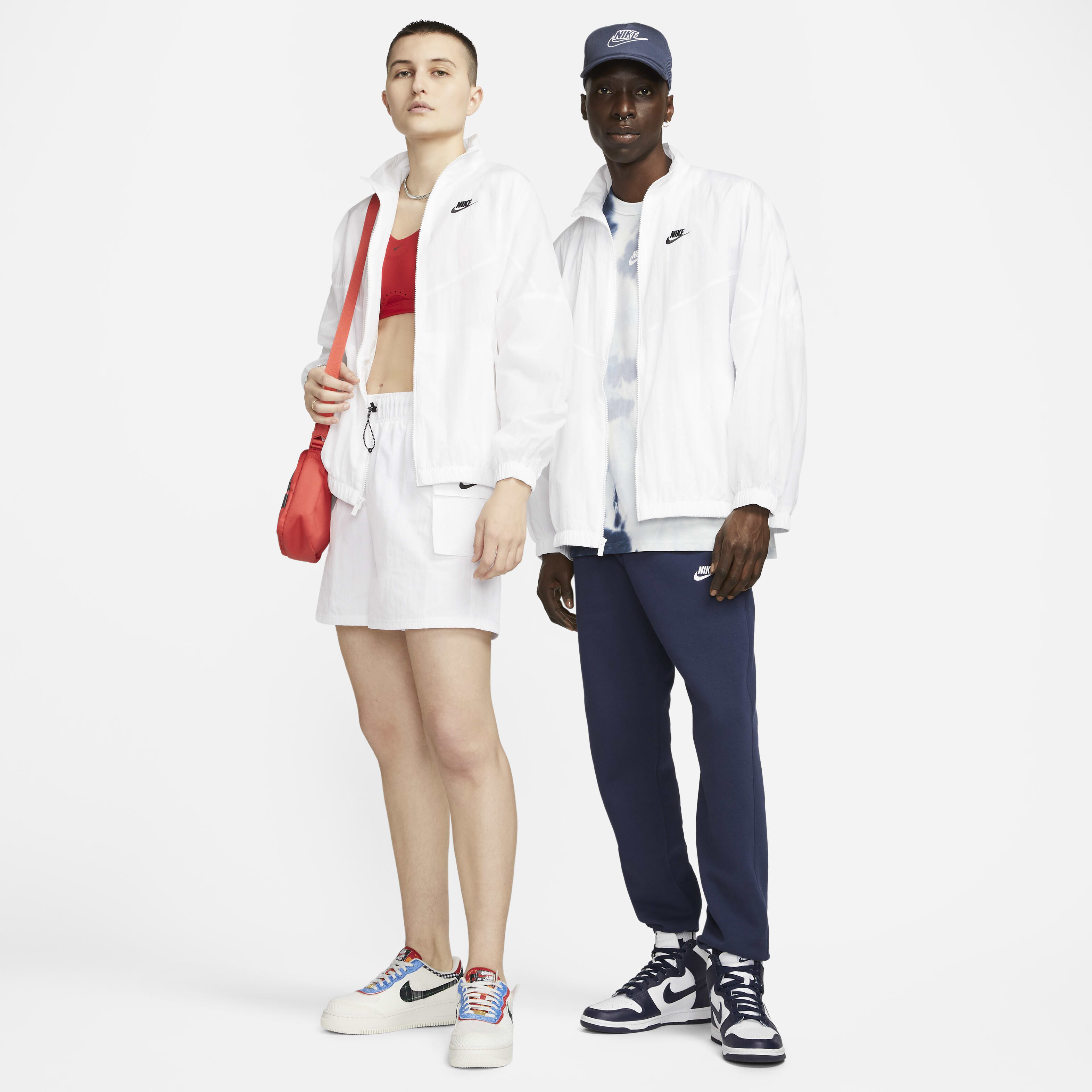 نايكي سبورتسوير ايسنشال ويندرانر image number 7