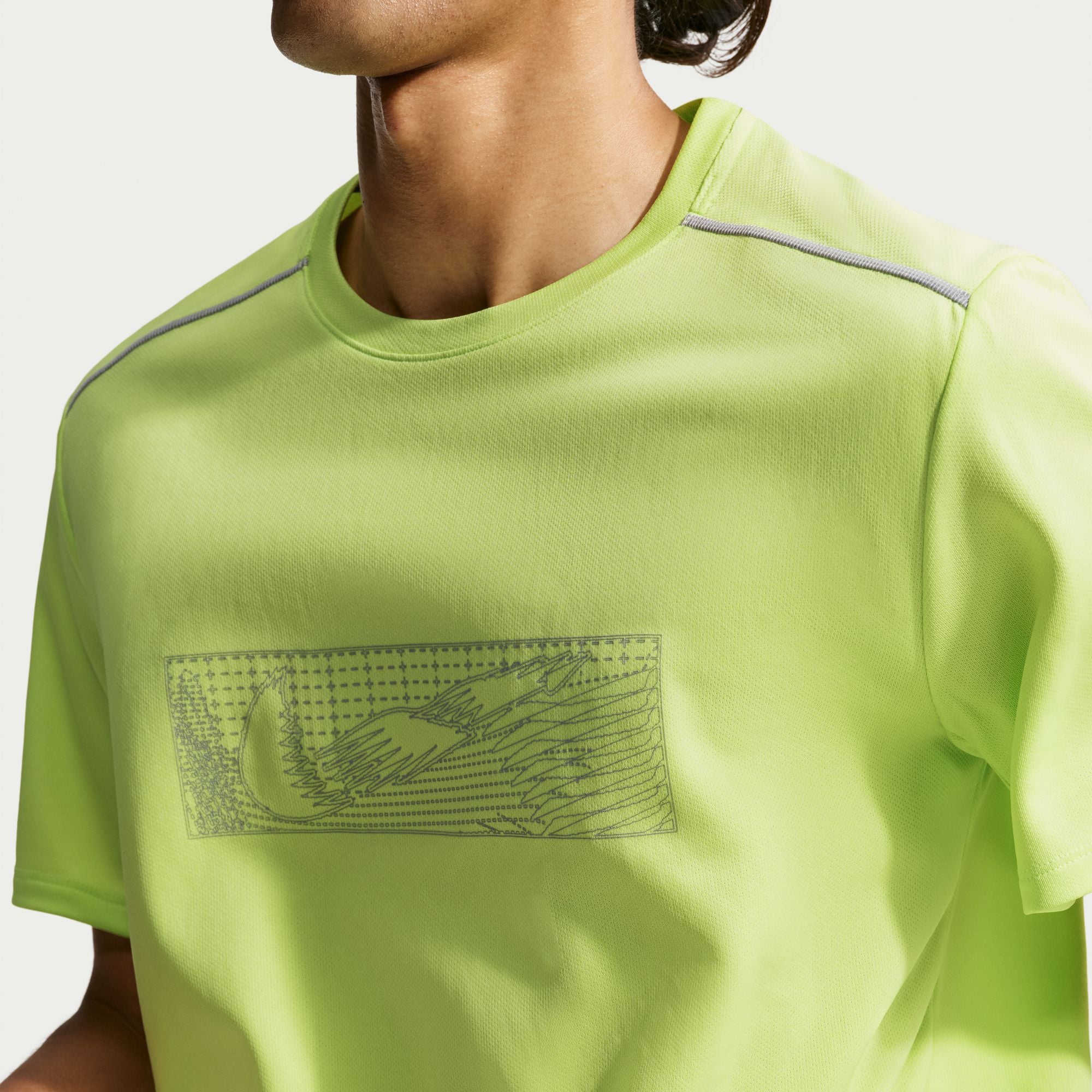 Nike Miler image number 4